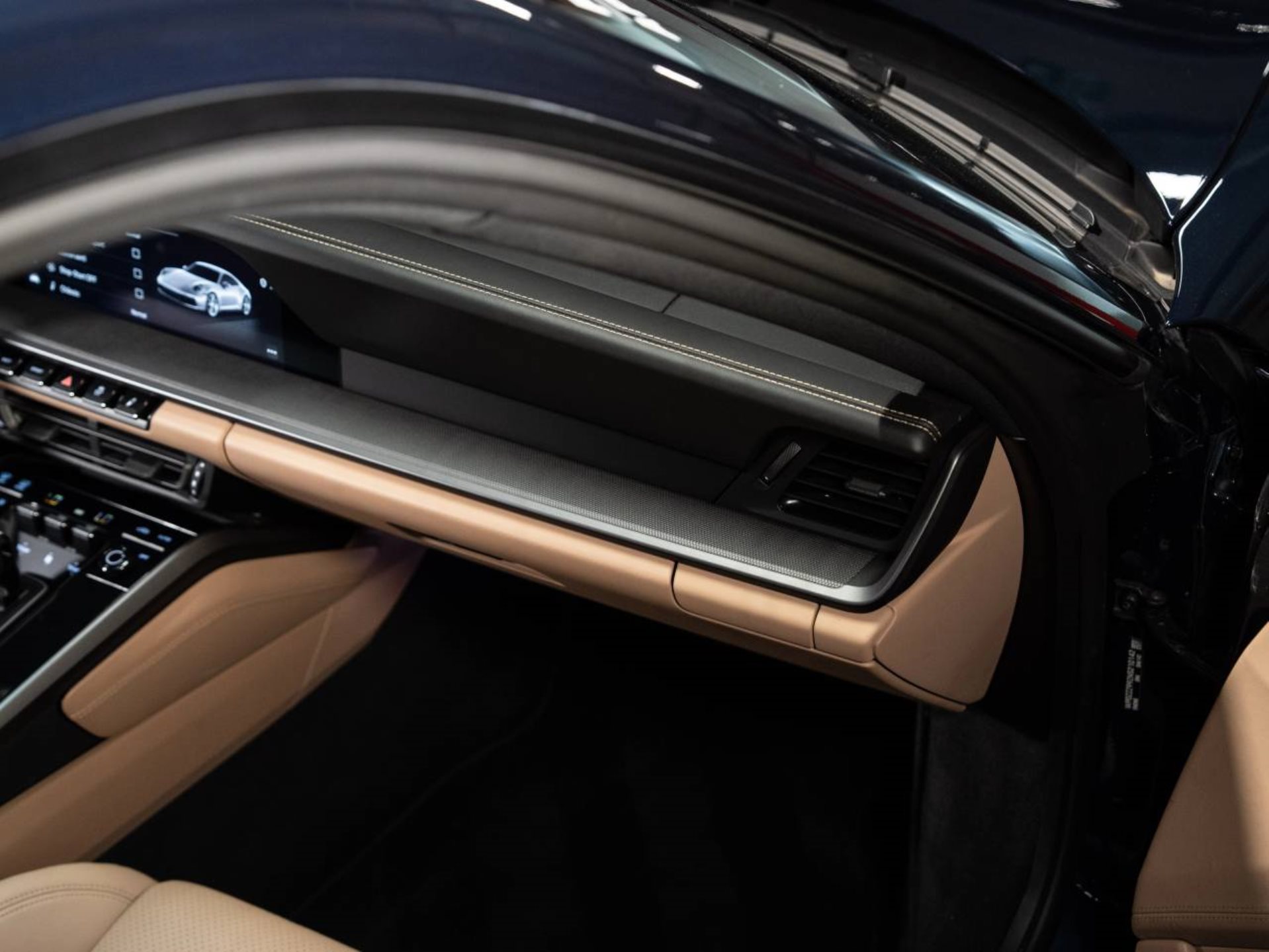 PORSCHE 911 Carrera 4S (MY22)-image-10