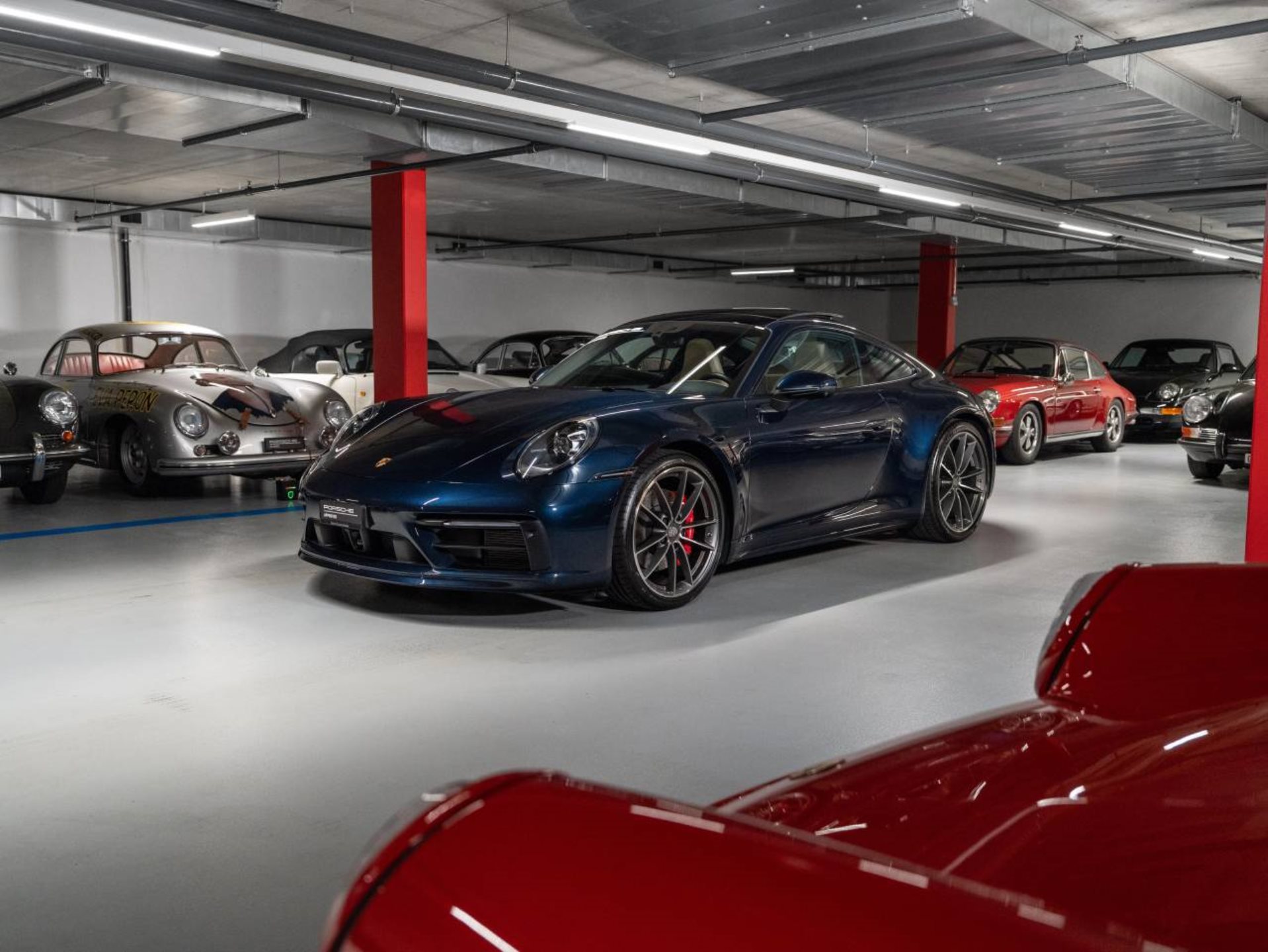 PORSCHE 911 Carrera 4S (MY22)-image-0