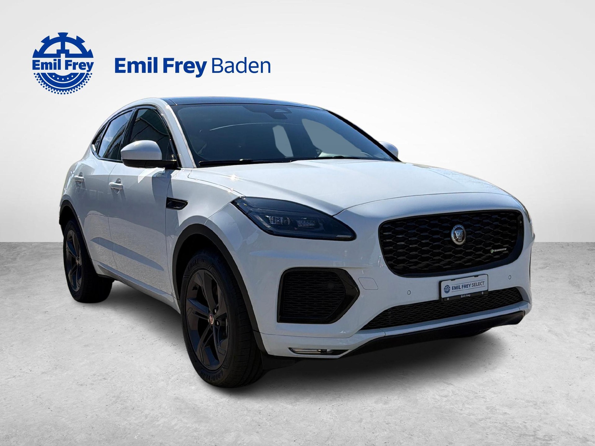JAGUAR E-Pace 1.5 T 300e R-Dynamic SE AWD Plug In Hybrid 309PS-image-6