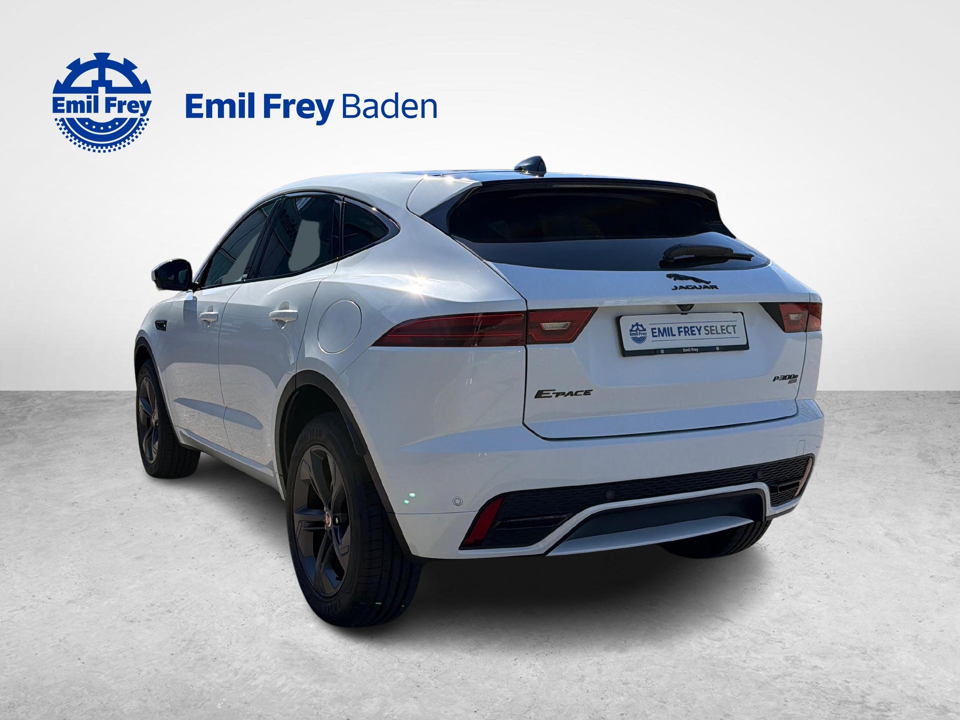 JAGUAR E-Pace 1.5 T 300e R-Dynamic SE AWD Plug In Hybrid 309PS-image-2