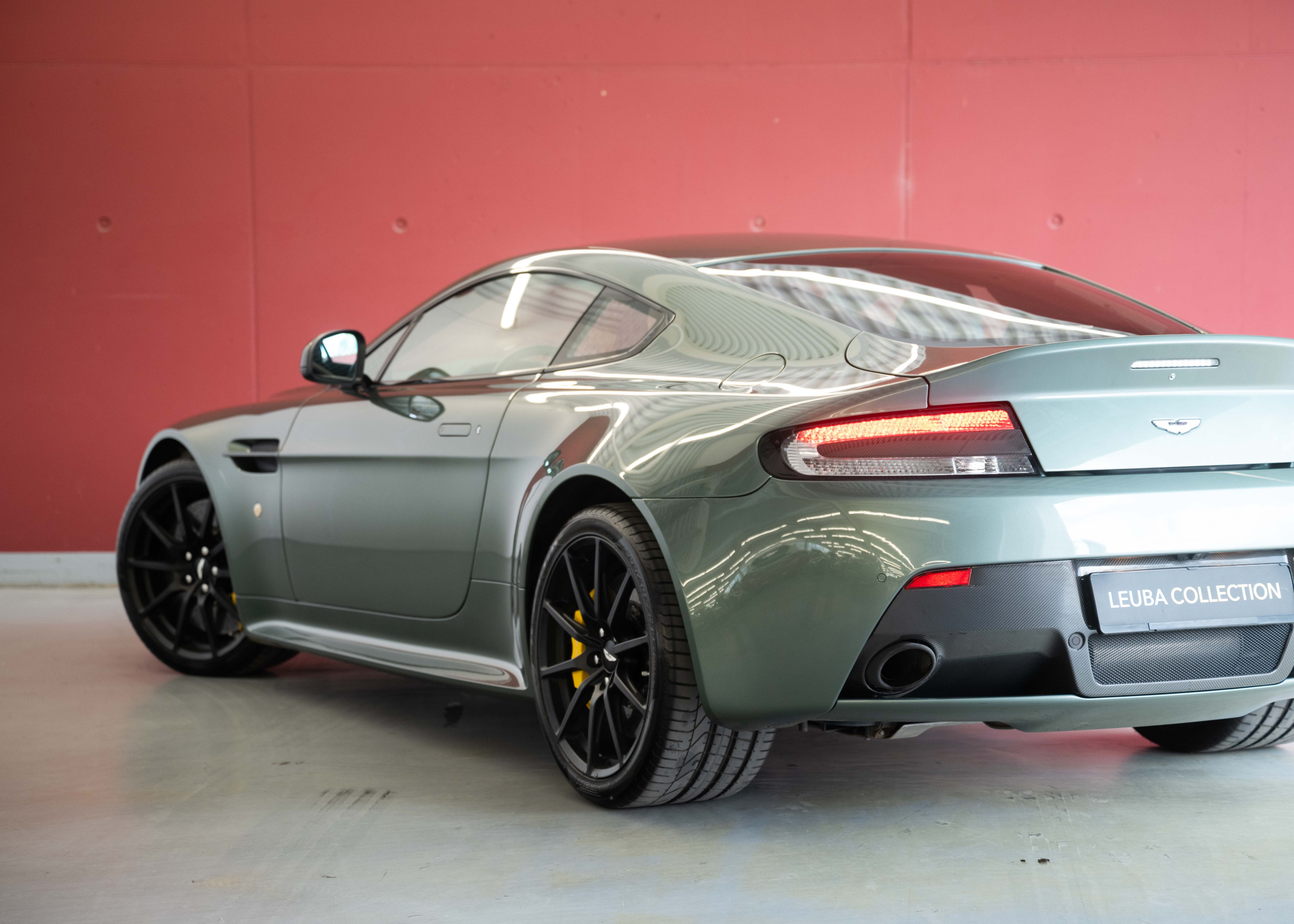 Image ASTON-MARTIN V12-VANTAGE V12 Vantage 5.9 S (2nd hand Swiss car, fantastic condition, Chiltern Green paint, full Aston Martin history, 100% original)
