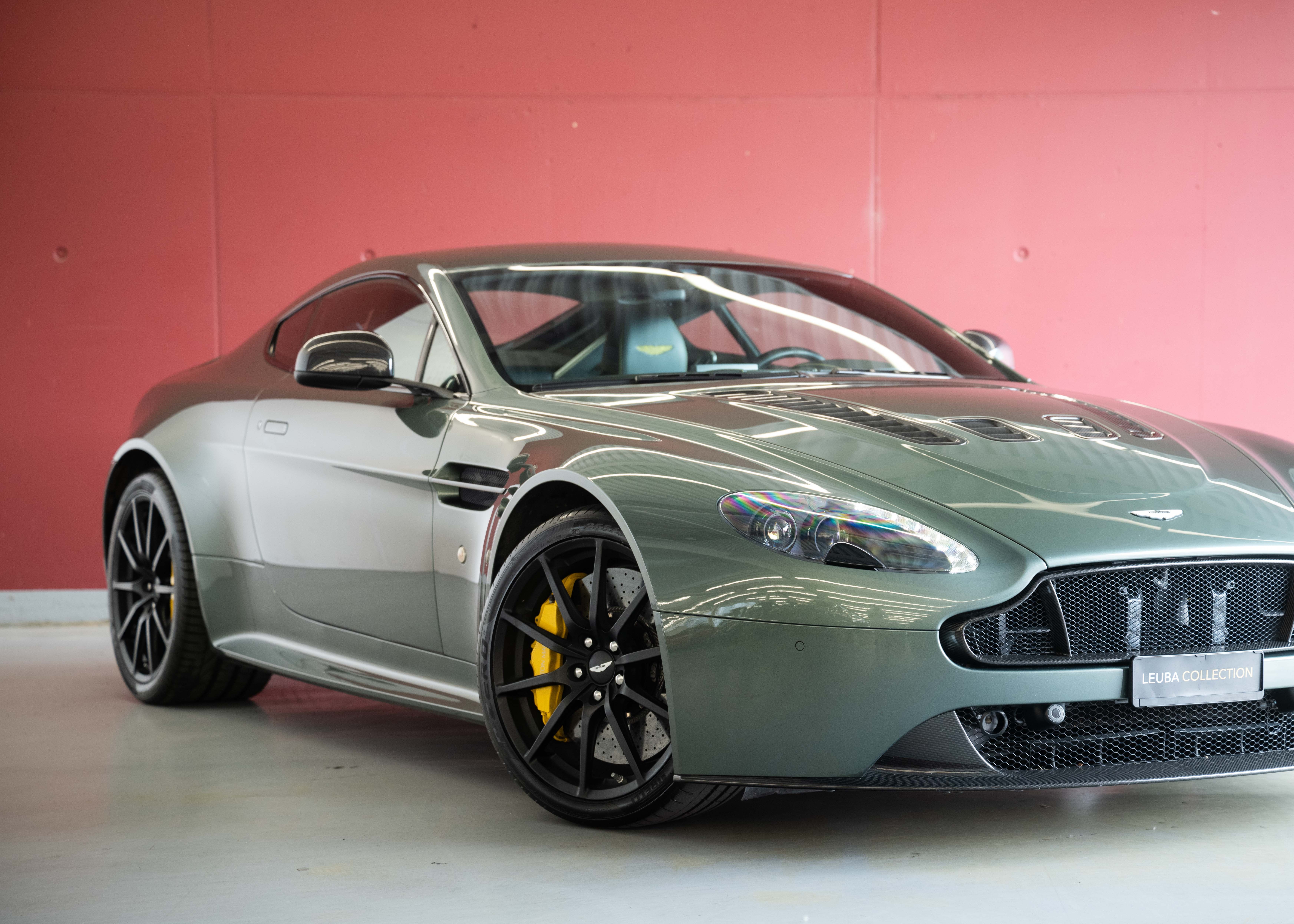 Image ASTON-MARTIN V12-VANTAGE V12 Vantage 5.9 S (2nd hand Swiss car, fantastic condition, Chiltern Green paint, full Aston Martin history, 100% original)