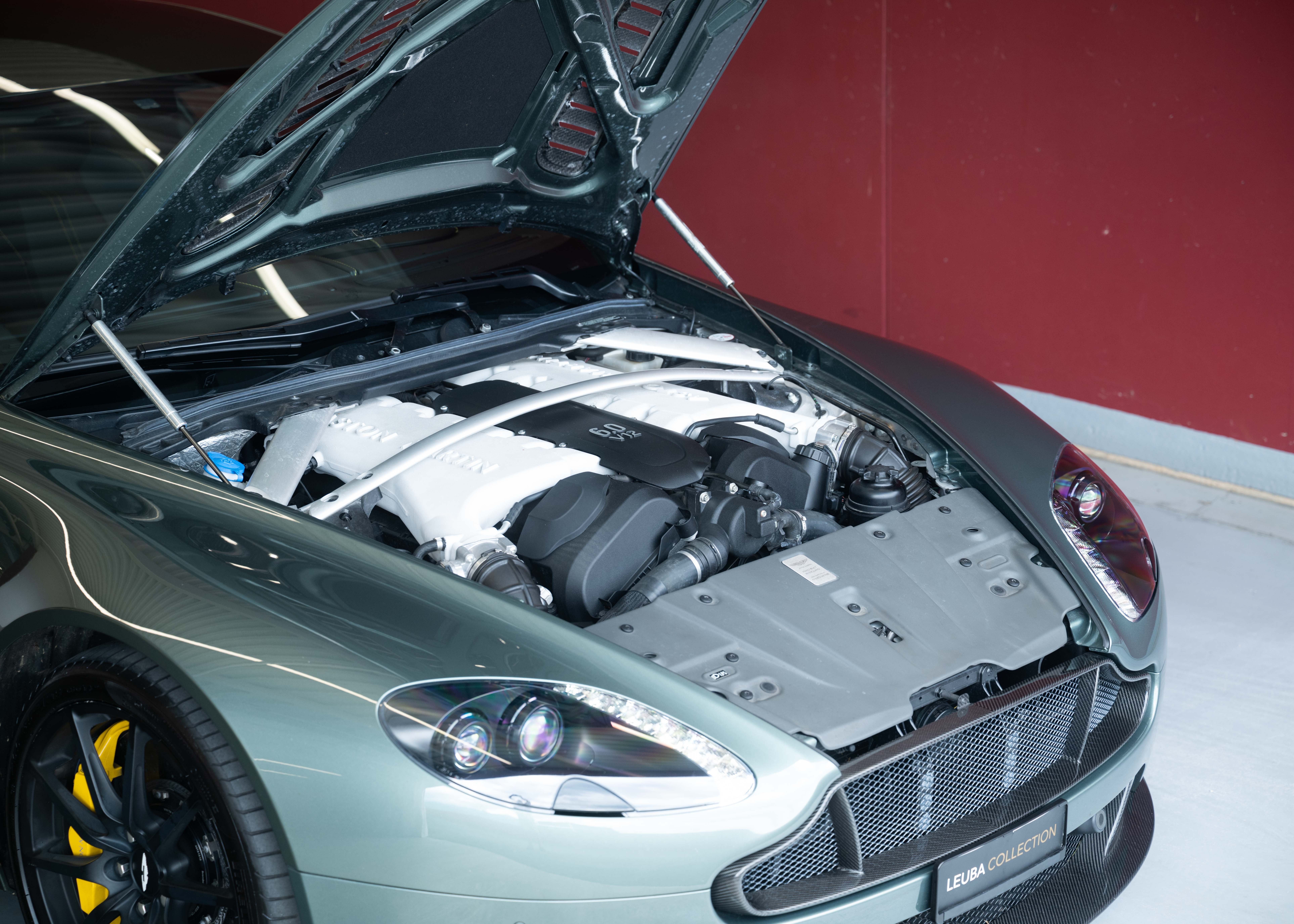 Image ASTON-MARTIN V12-VANTAGE V12 Vantage 5.9 S (2nd hand Swiss car, fantastic condition, Chiltern Green paint, full Aston Martin history, 100% original)