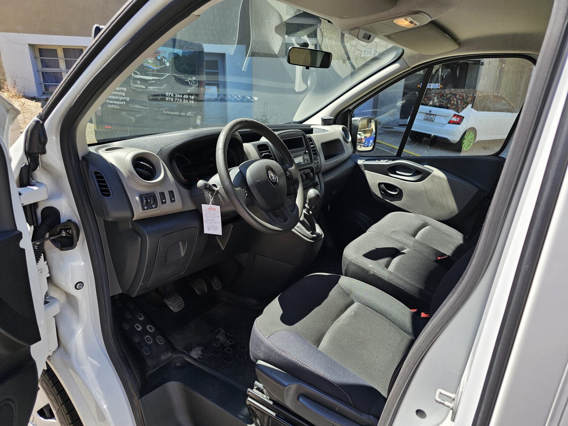 RENAULT Trafic 1.6 dCi 120 2.9t Acces L1H1-image-14