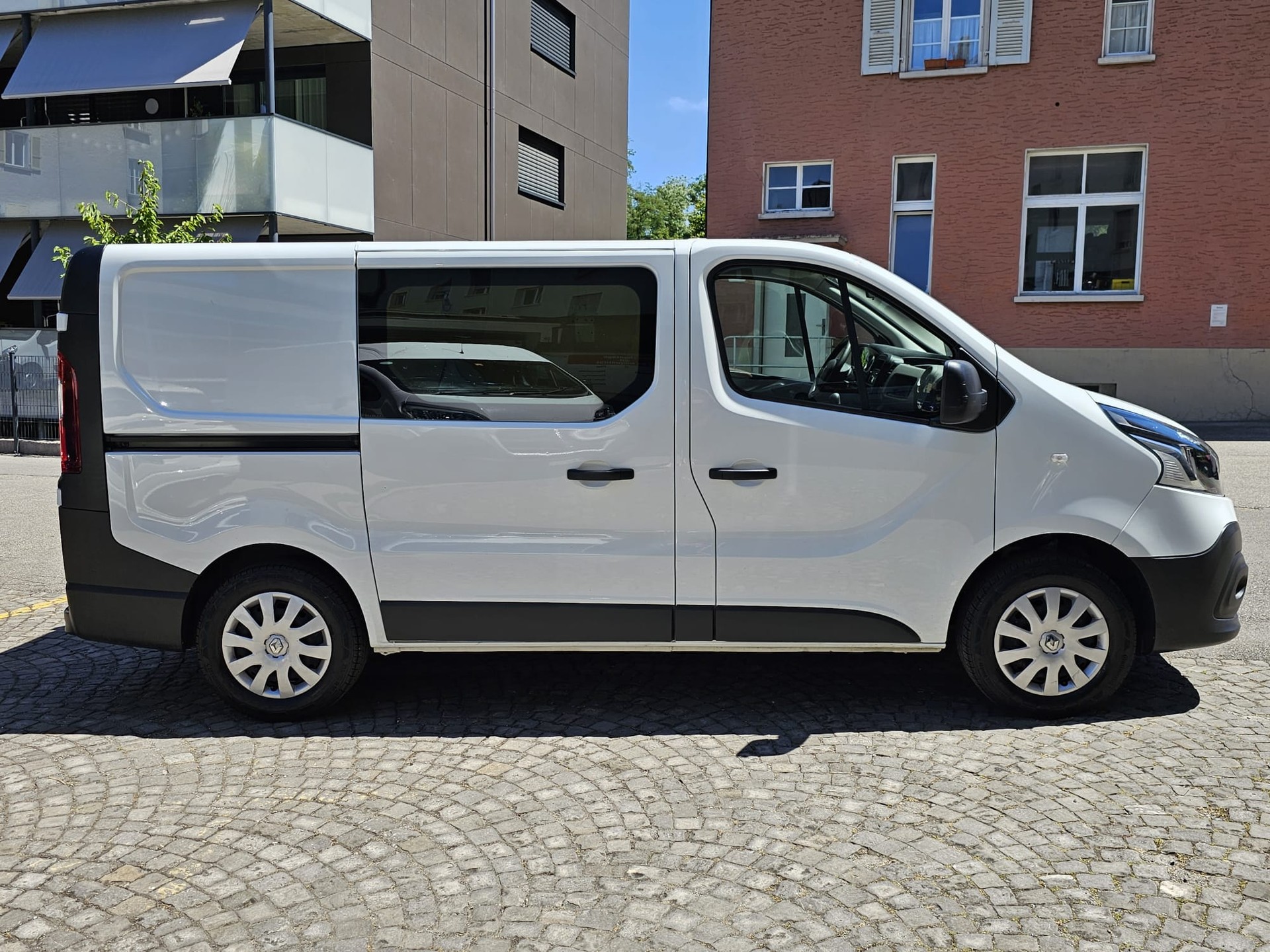 RENAULT Trafic 1.6 dCi 120 2.9t Acces L1H1-image-5