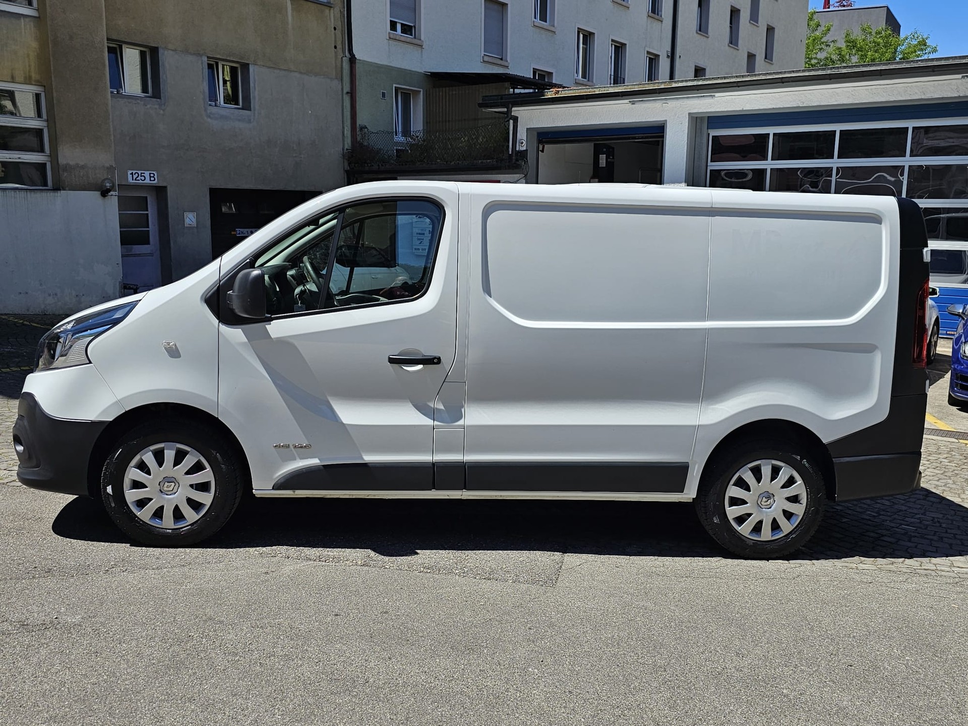 RENAULT Trafic 1.6 dCi 120 2.9t Acces L1H1-image-1