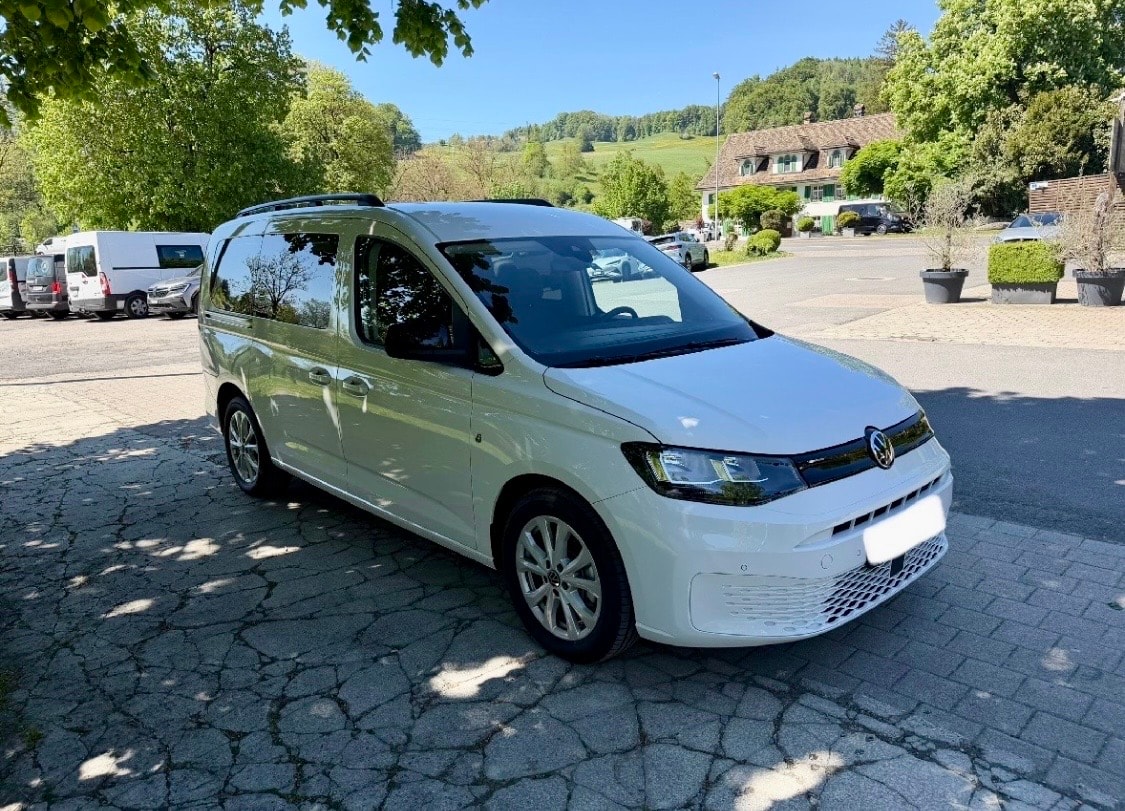 VW Caddy Maxi 2.0 TDI DSG-image-4
