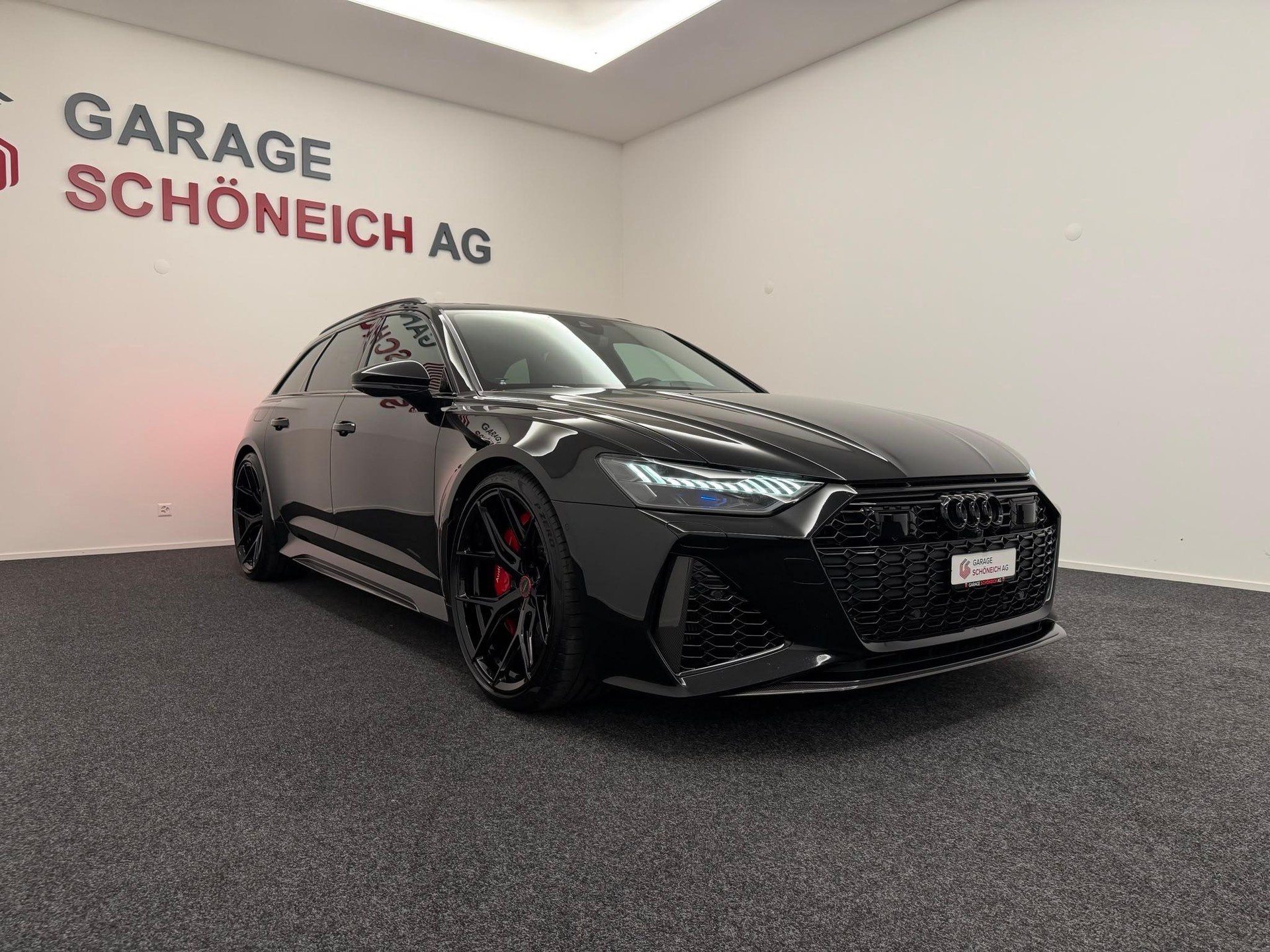 AUDI RS6 Avant 4.0 V8 TFSI quattro T-Tronic-image-2