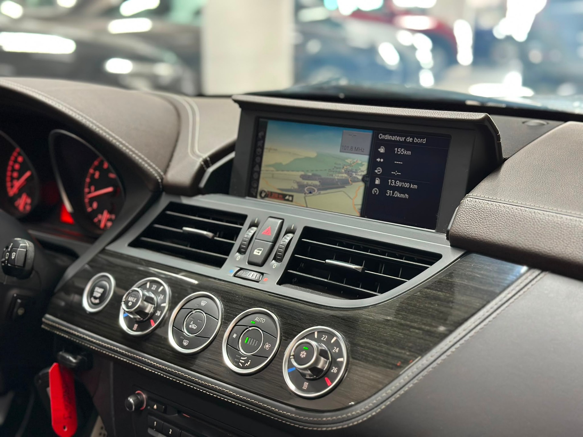 BMW Z4 sDrive35i-image-14