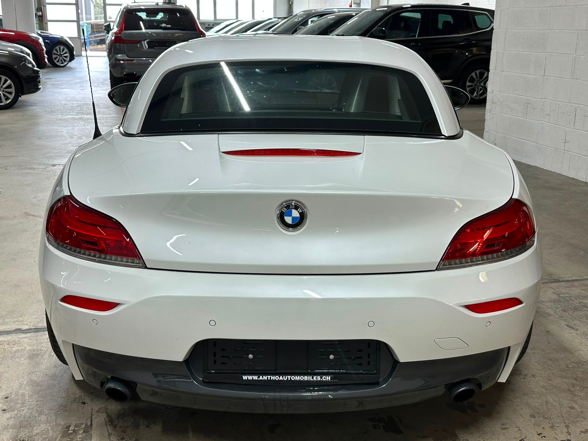 BMW Z4 sDrive35i-image-6