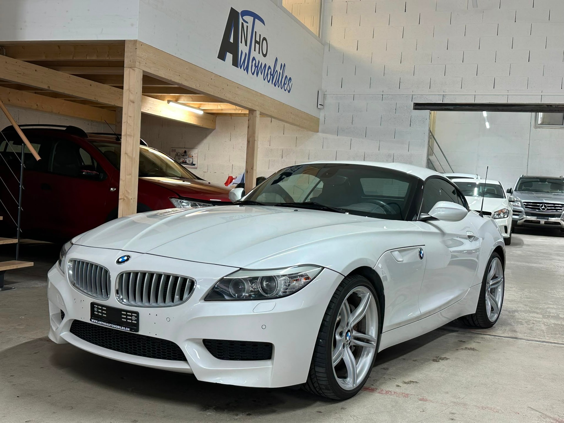 BMW Z4 sDrive35i-image-0
