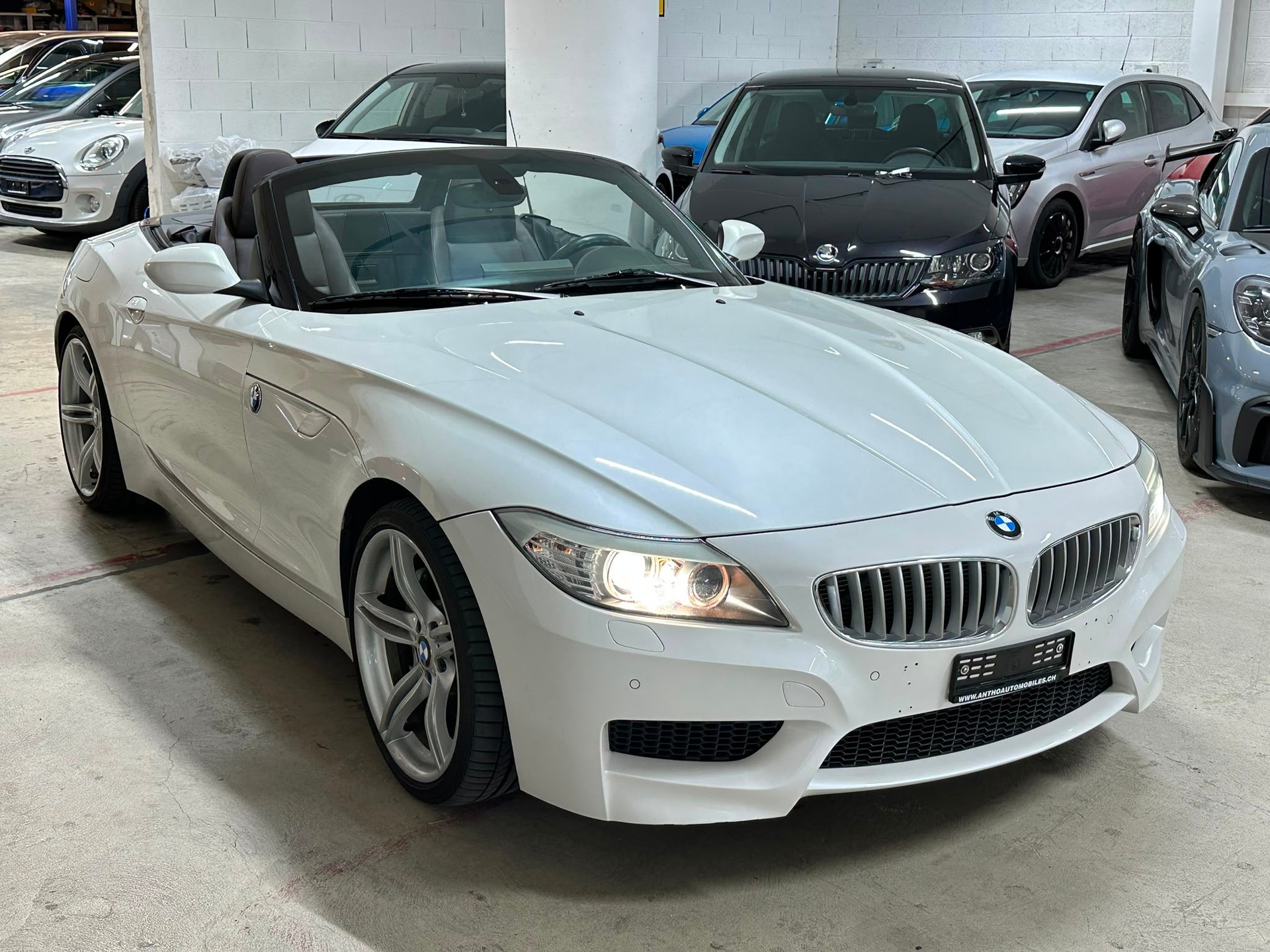 BMW Z4 sDrive35i-image-3