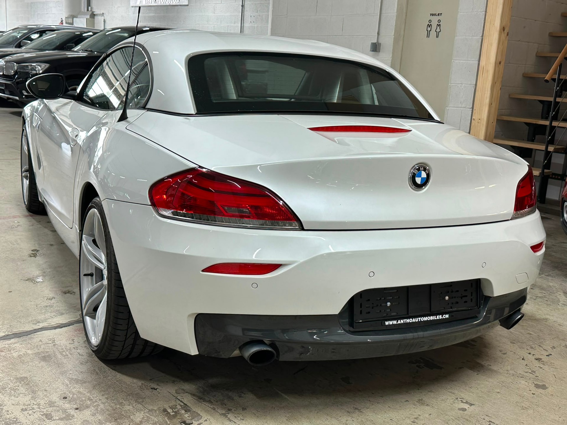 BMW Z4 sDrive35i-image-5