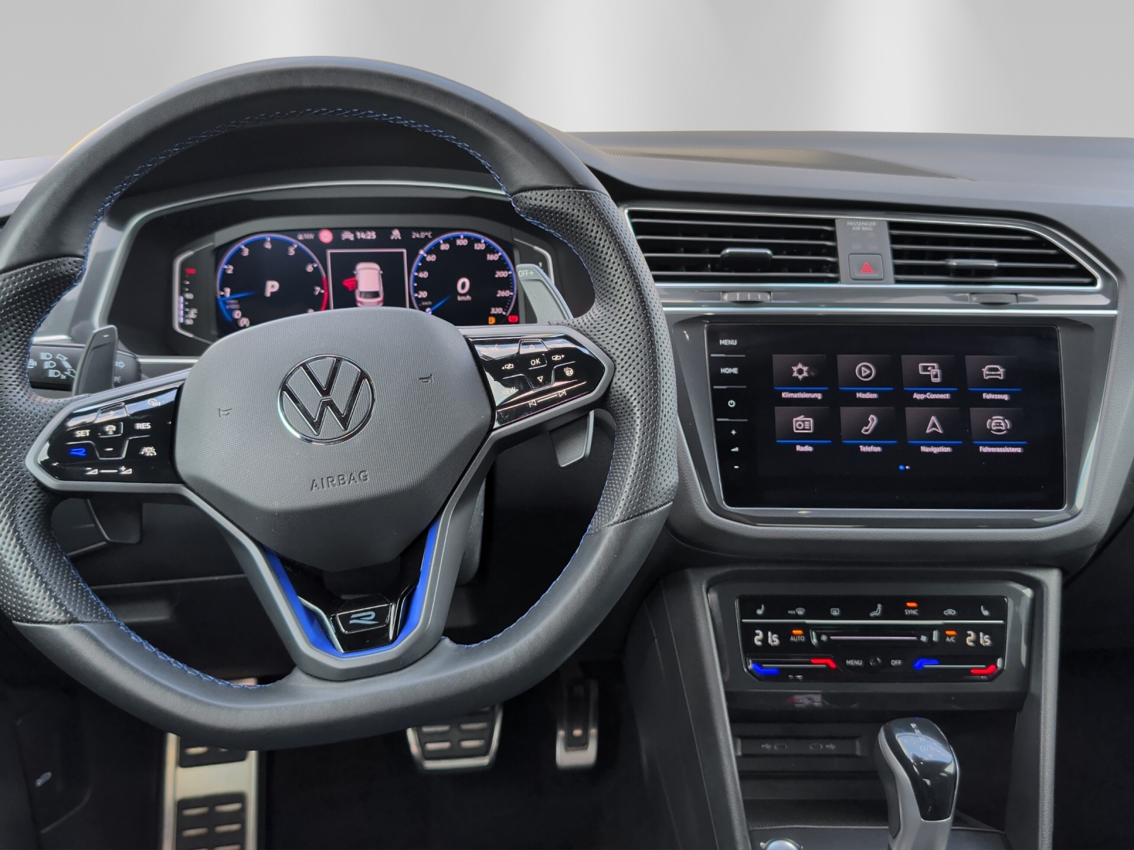 VW Tiguan 2.0TSI R 75 Edition 4Motion DSG-image-9