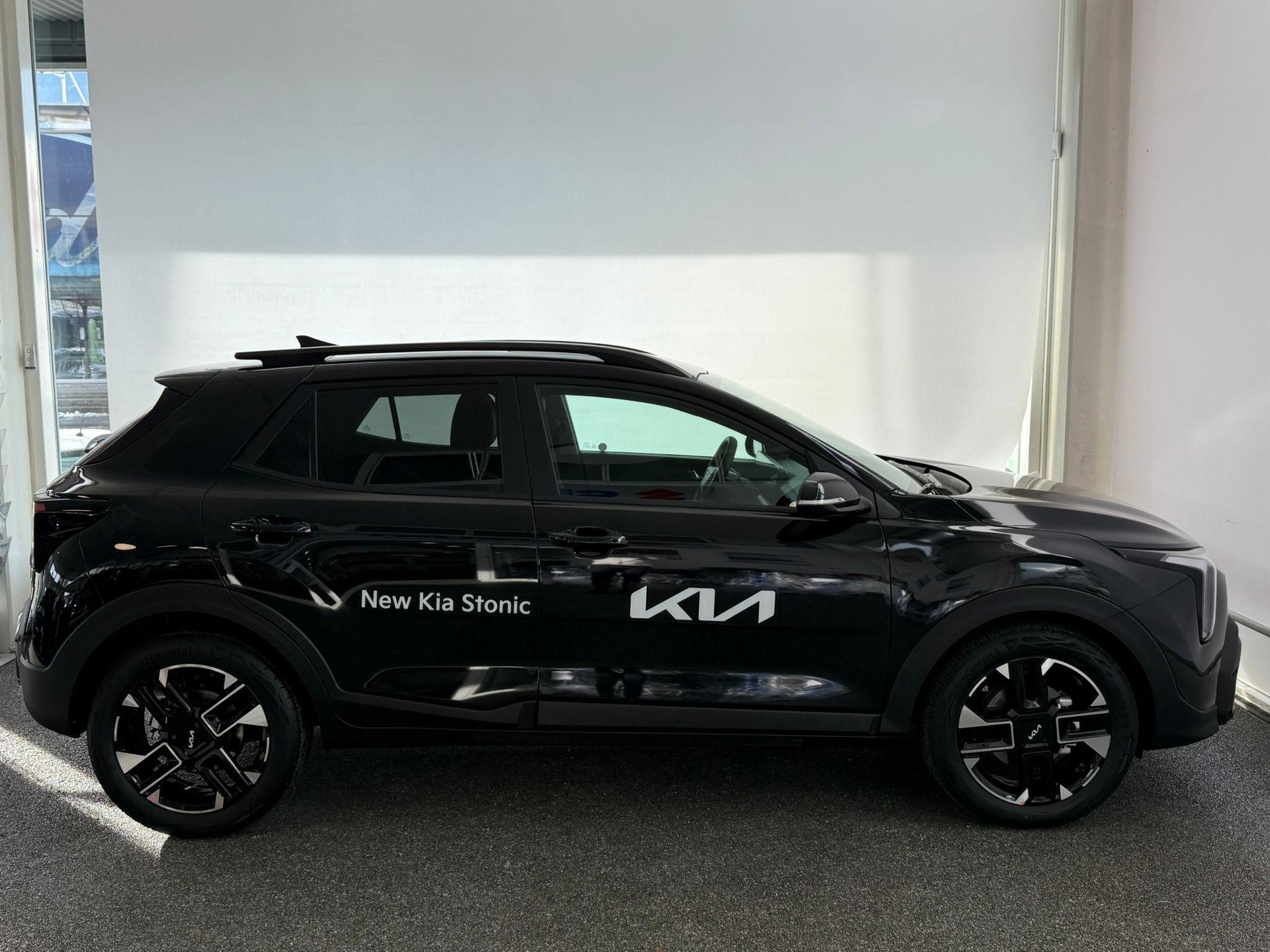 KIA Stonic 1.0 T-GDi MHEV GT-Line-image-3
