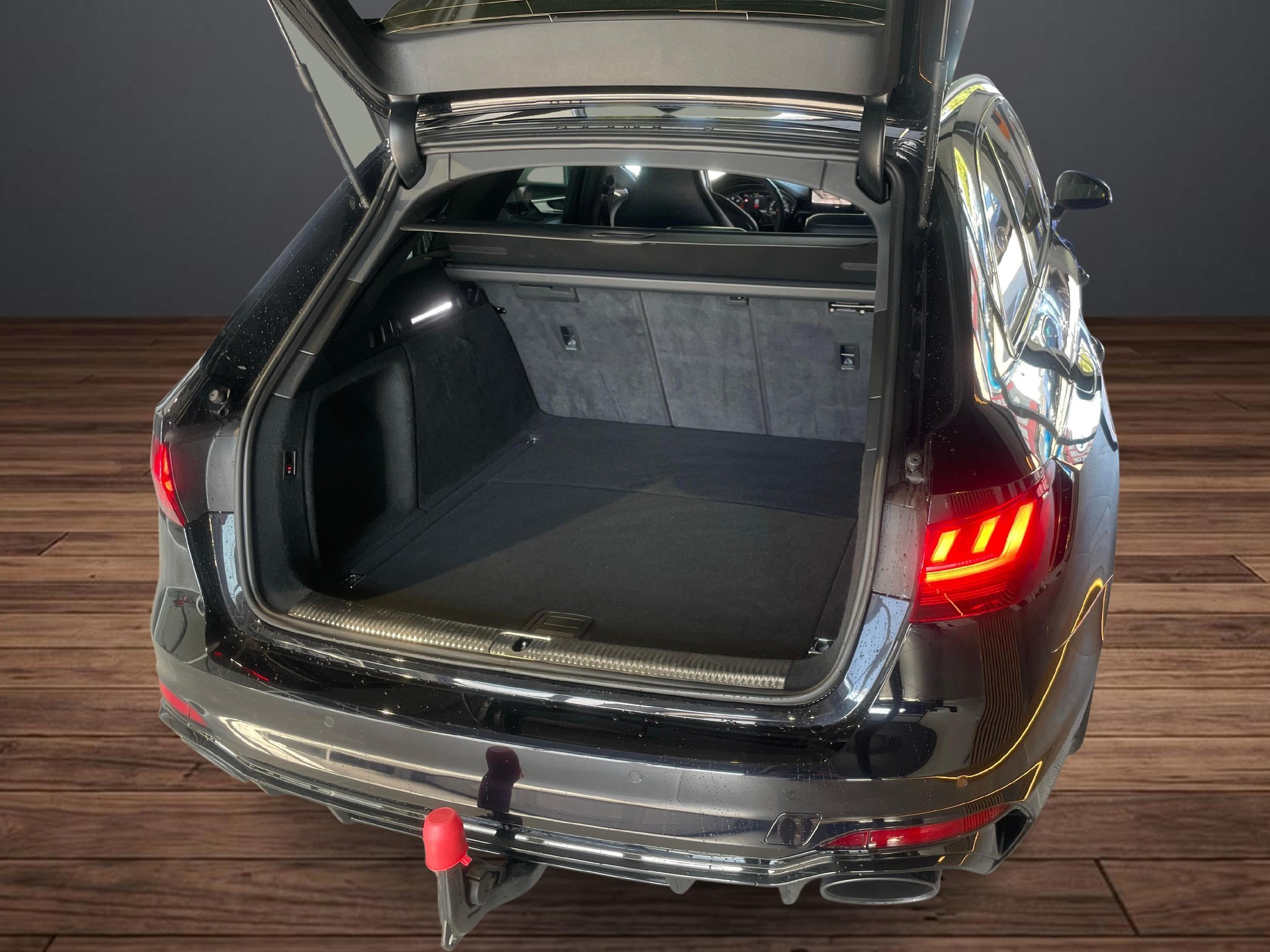AUDI RS4 Avant 2.9 V6 TFSI quattro T-Tronic-image-8