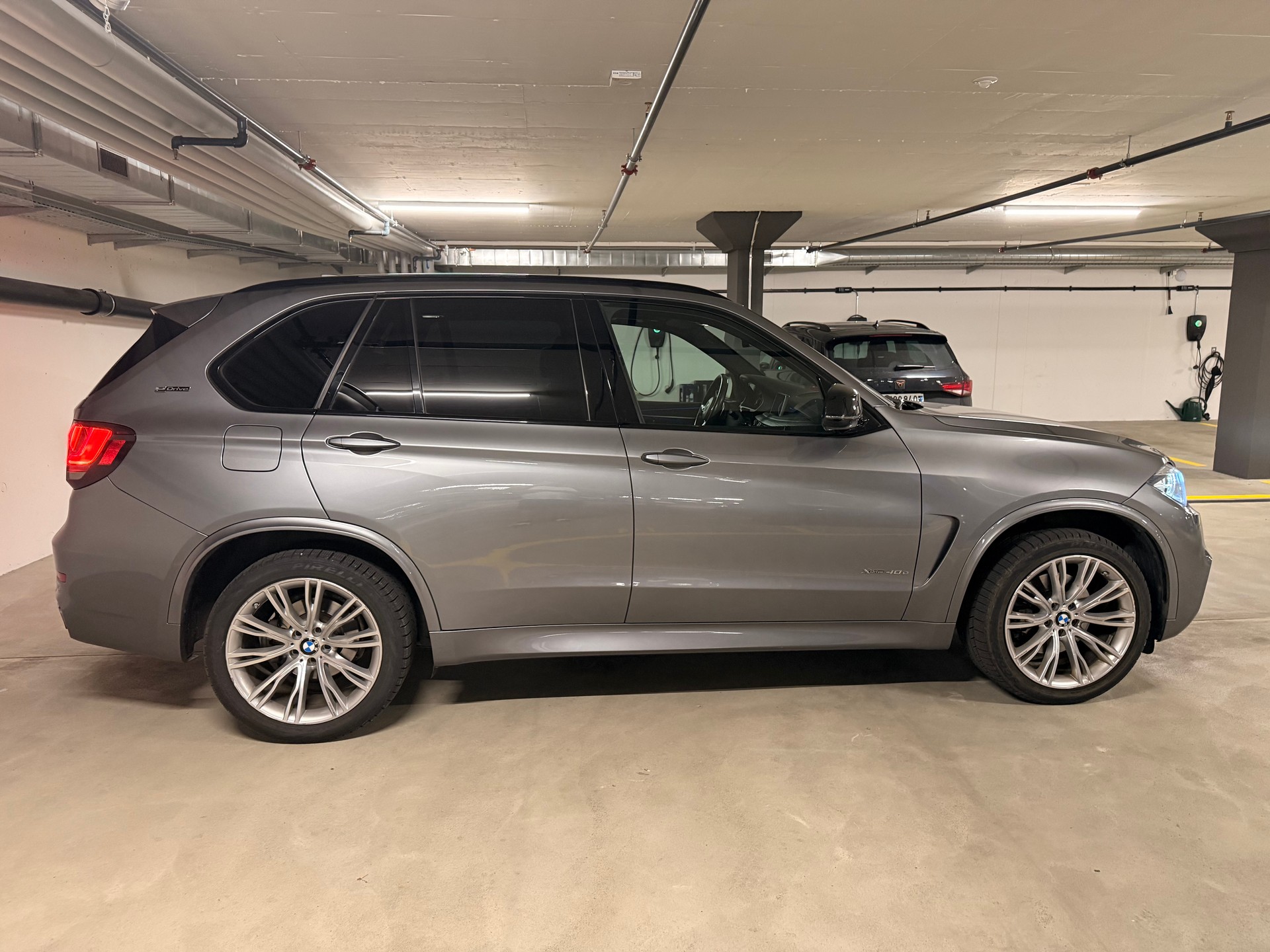 BMW BMW X5 xDrive40e-image-1