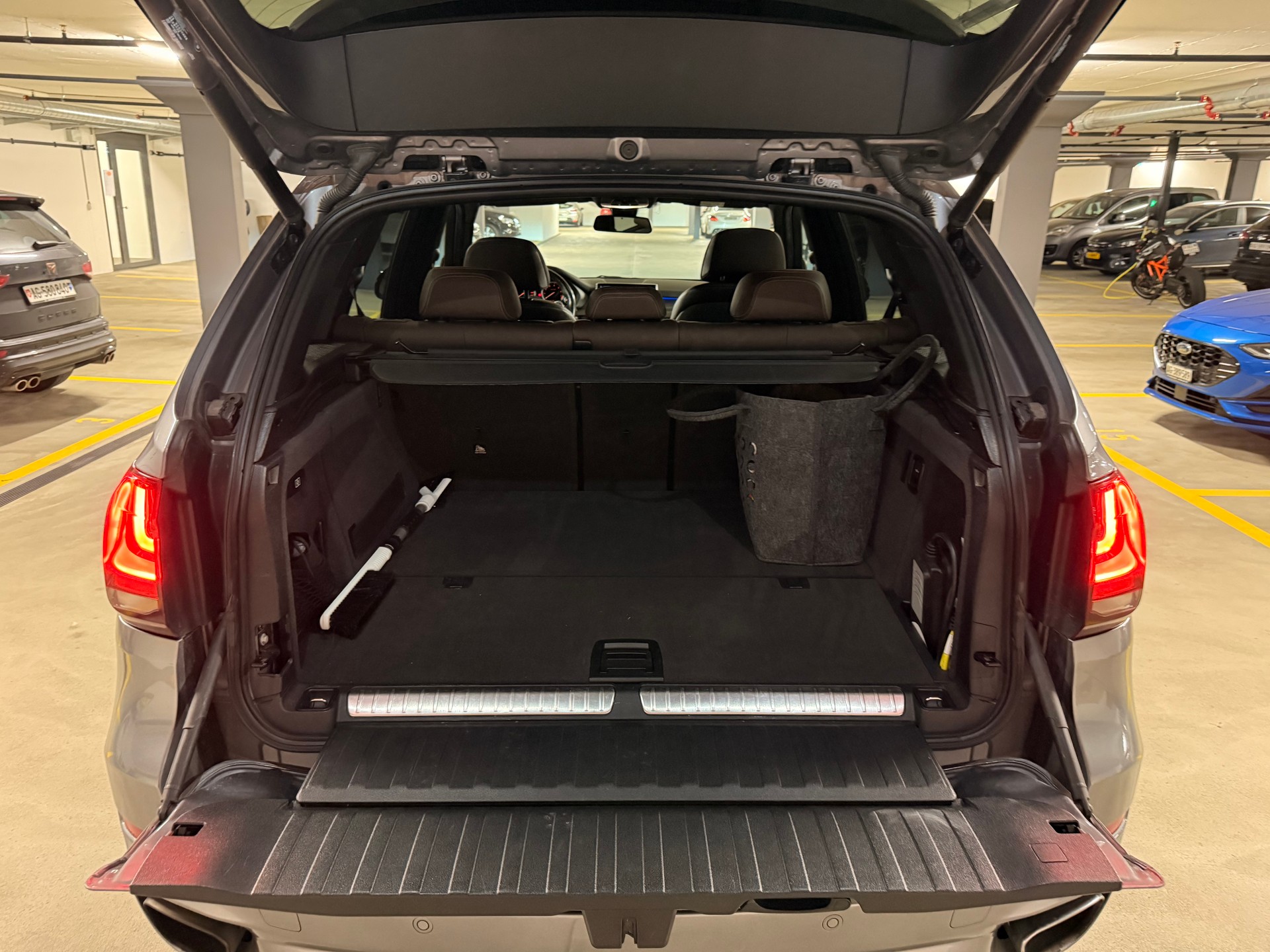 BMW BMW X5 xDrive40e-image-5