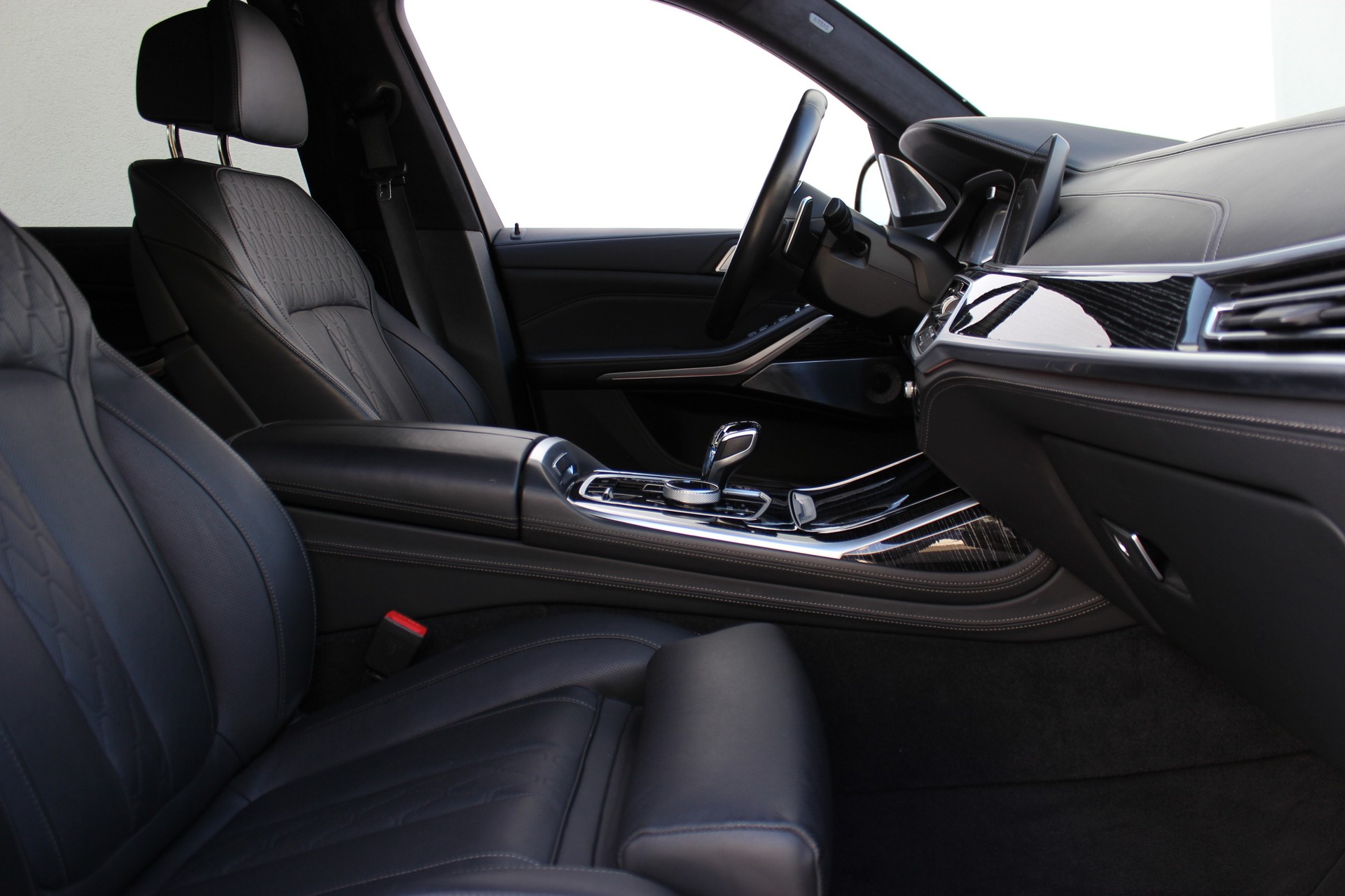 BMW X7 xDrive 48V 40d M Sport BOWERS & WILKINS Individual *NARDOGRAU*-showroom-element-3