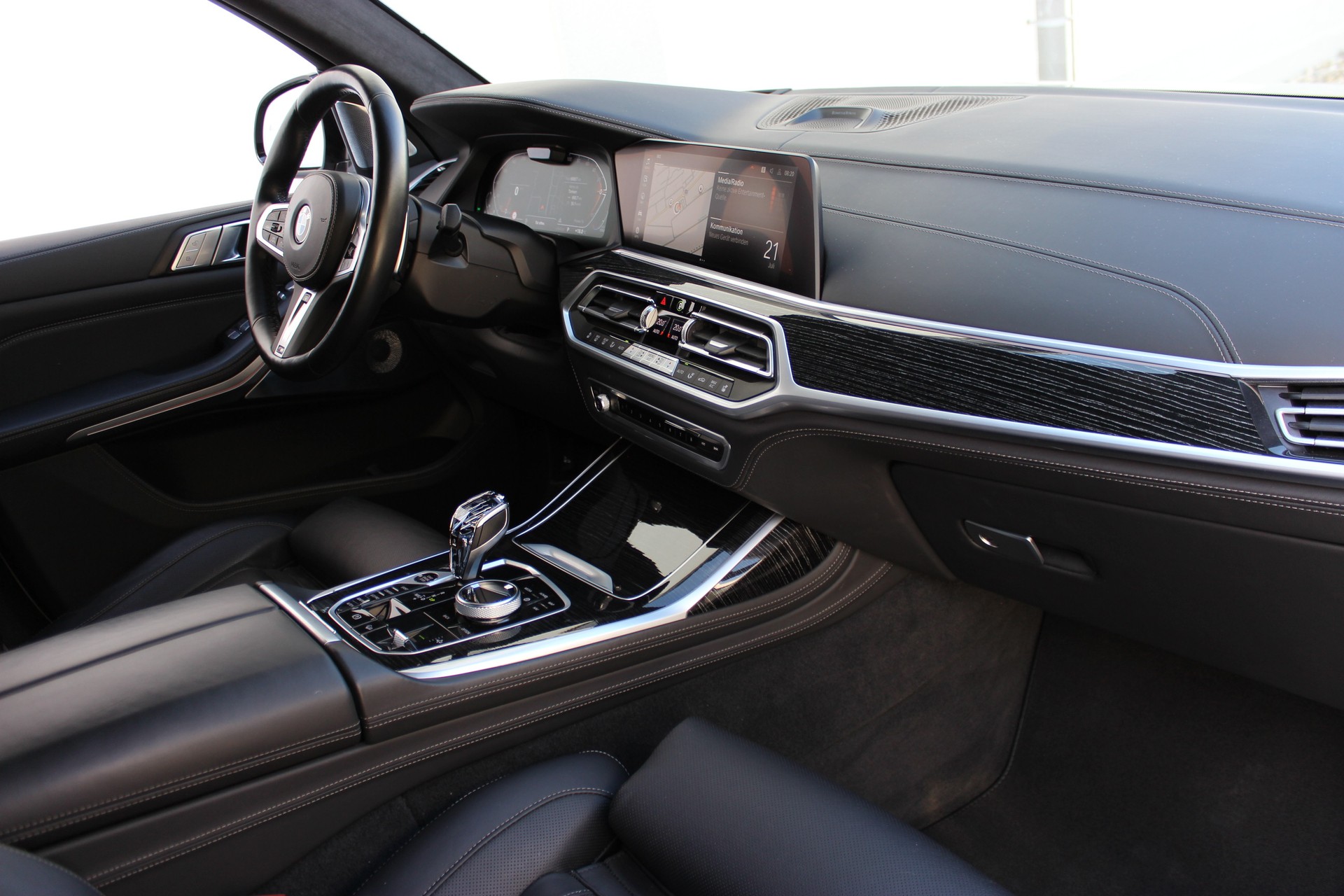 BMW X7 xDrive 48V 40d M Sport BOWERS & WILKINS Individual *NARDOGRAU*-showroom-element-1