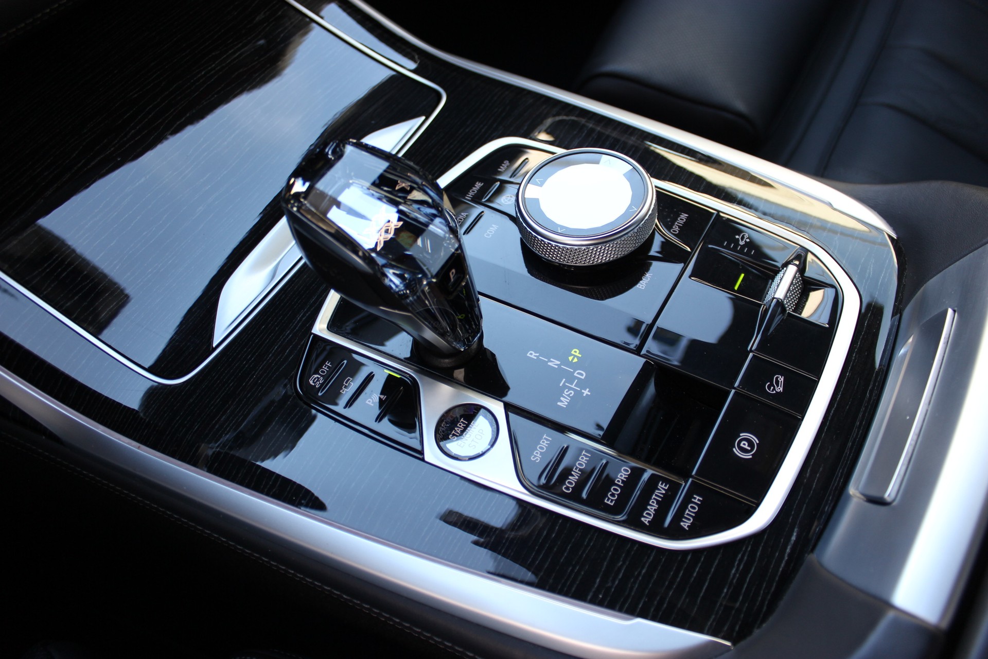 BMW X7 xDrive 48V 40d M Sport BOWERS & WILKINS Individual *NARDOGRAU*-image-15