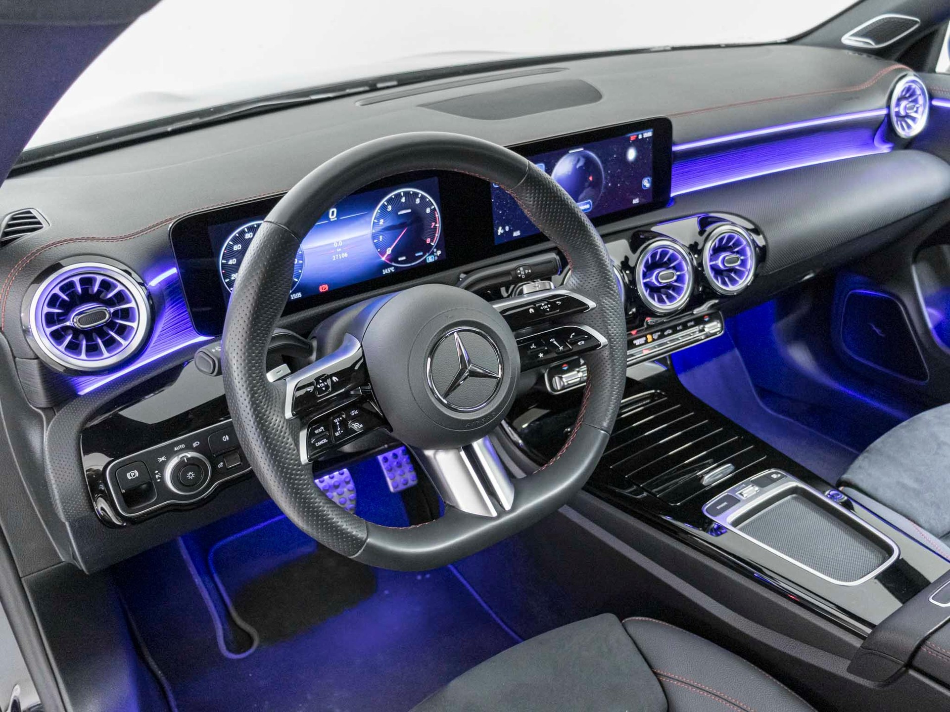 MERCEDES-BENZ CLA 250 4MATIC SB-image-10