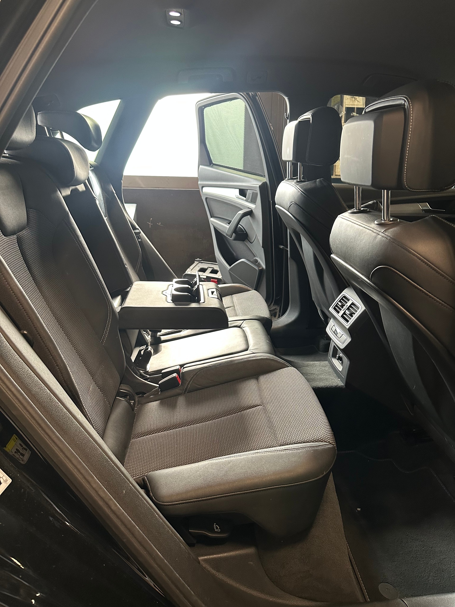 AUDI 2.0 40 TDI quattro S-Tronic-image-8