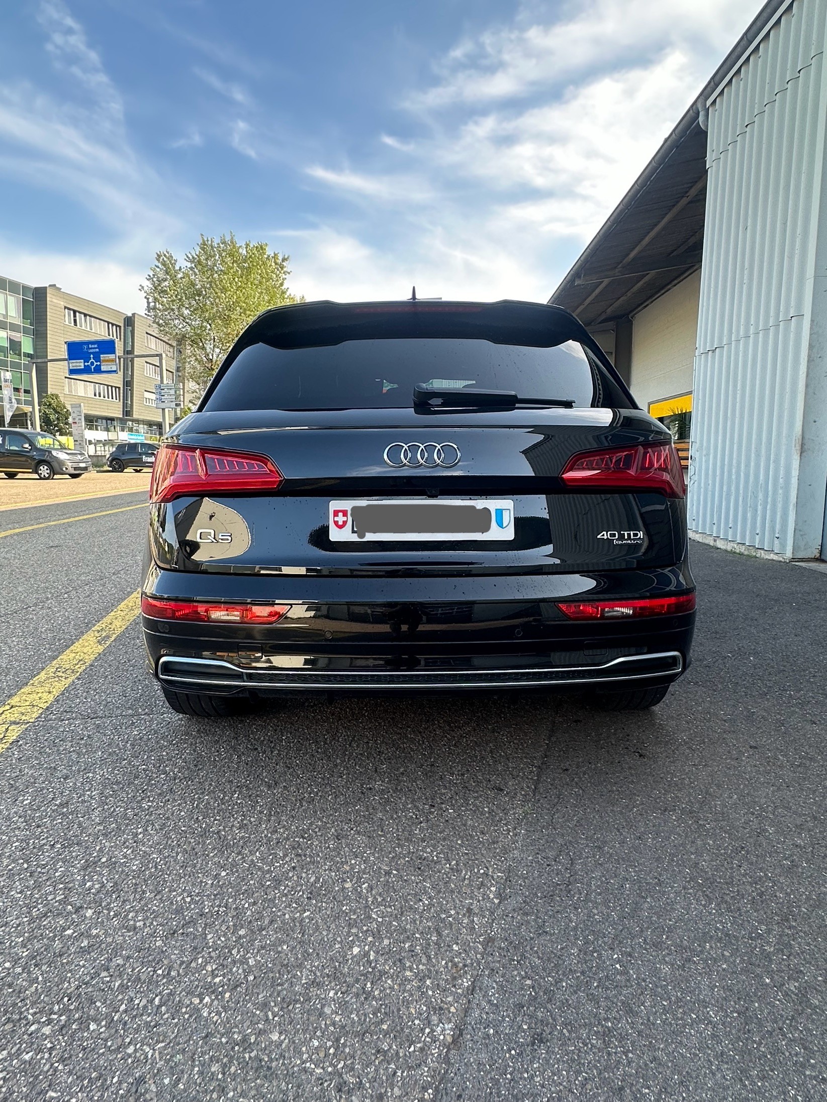 AUDI 2.0 40 TDI quattro S-Tronic-image-4
