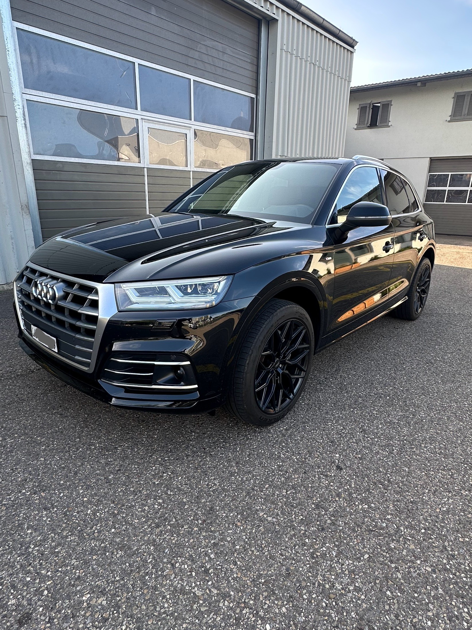 AUDI 2.0 40 TDI quattro S-Tronic-image-1