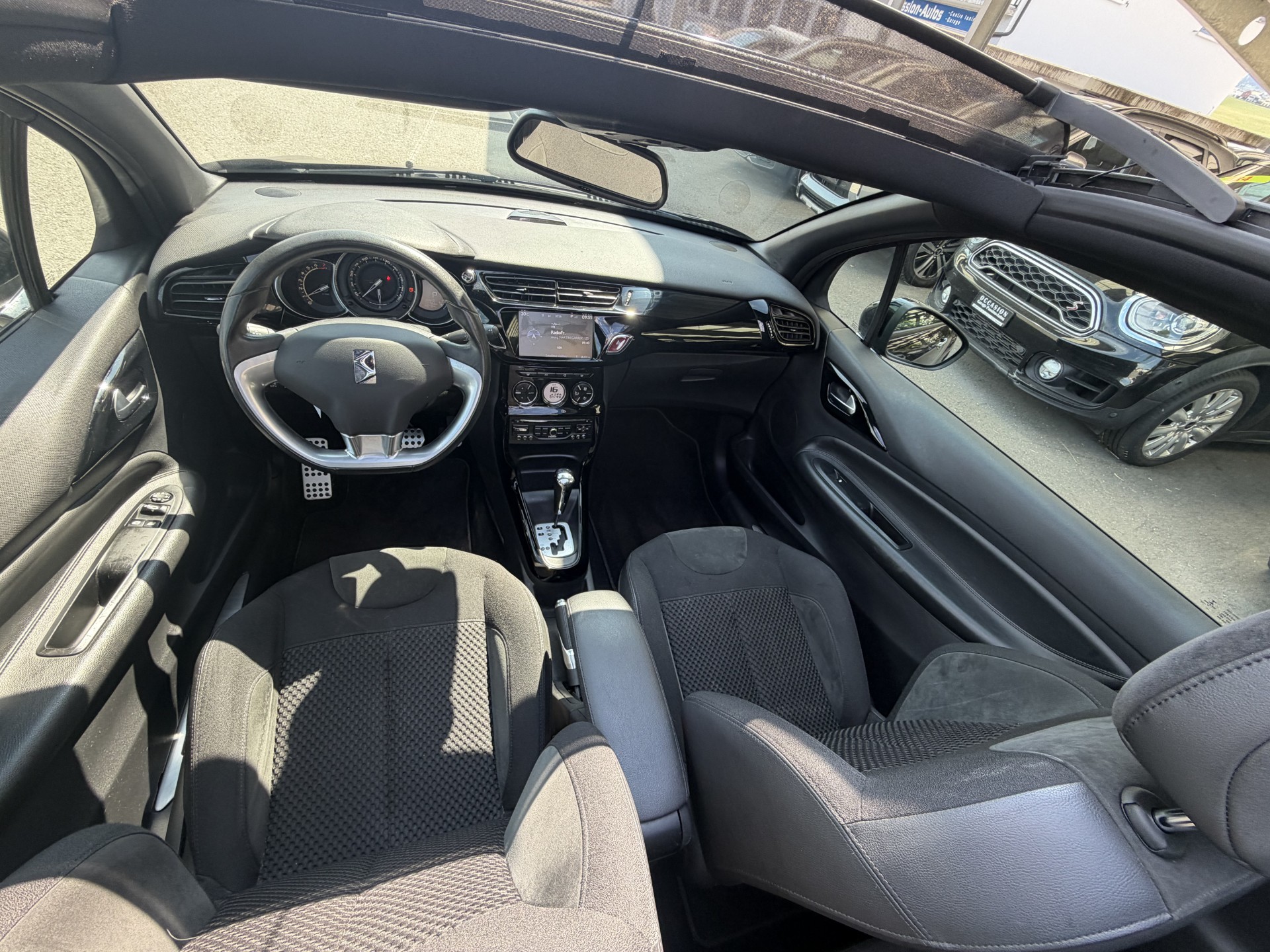 DS AUTOMOBILES DS3 Cabrio 1.6 VTi SO Chic Automatic-image-8
