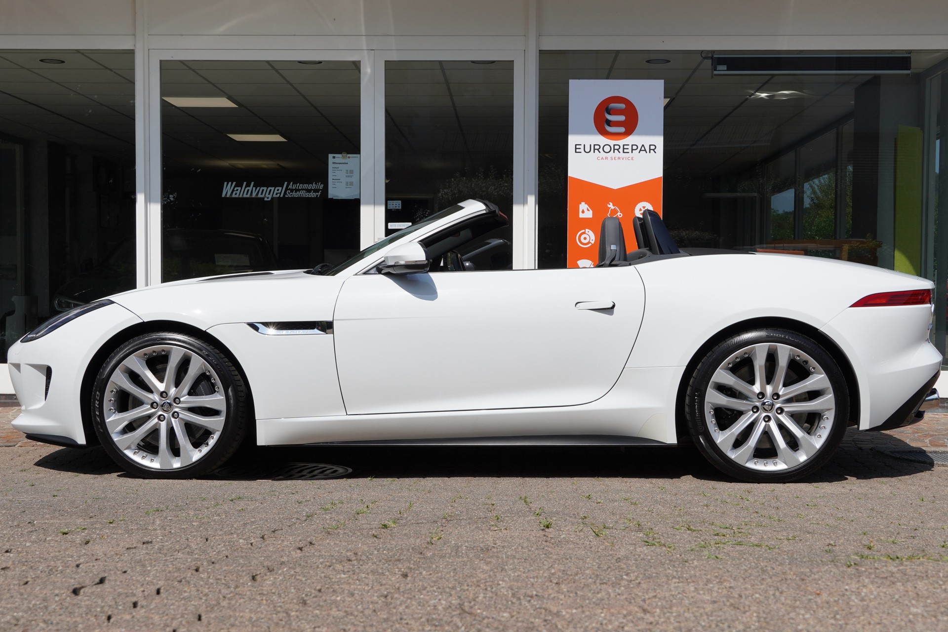 JAGUAR F-Type Convertible S 5.0 V8 S/C-image-2