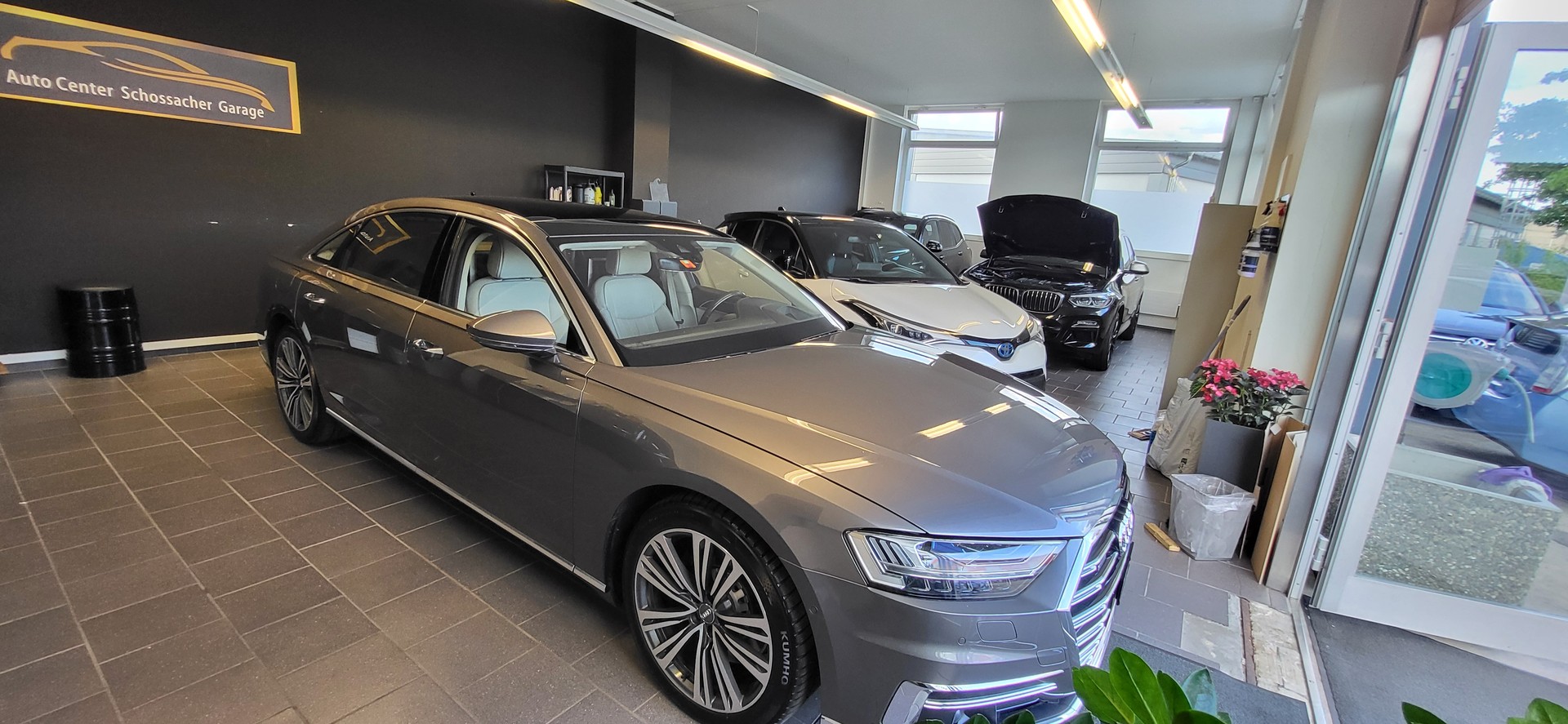 AUDI A8 55 TFSI quattro tiptronic-image-2