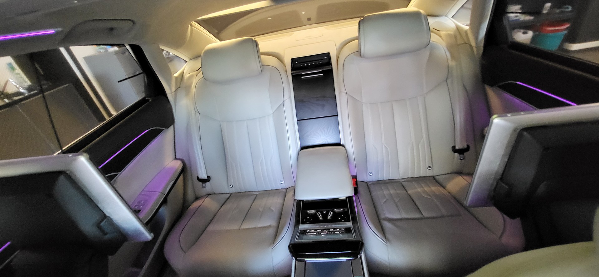 AUDI A8 55 TFSI quattro tiptronic-image-16
