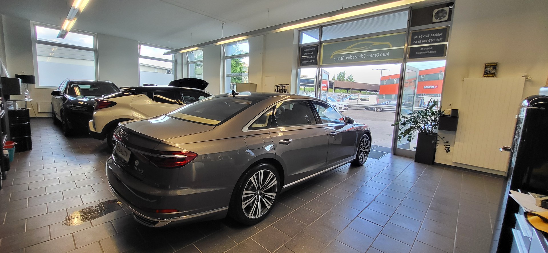 AUDI A8 55 TFSI quattro tiptronic-image-9