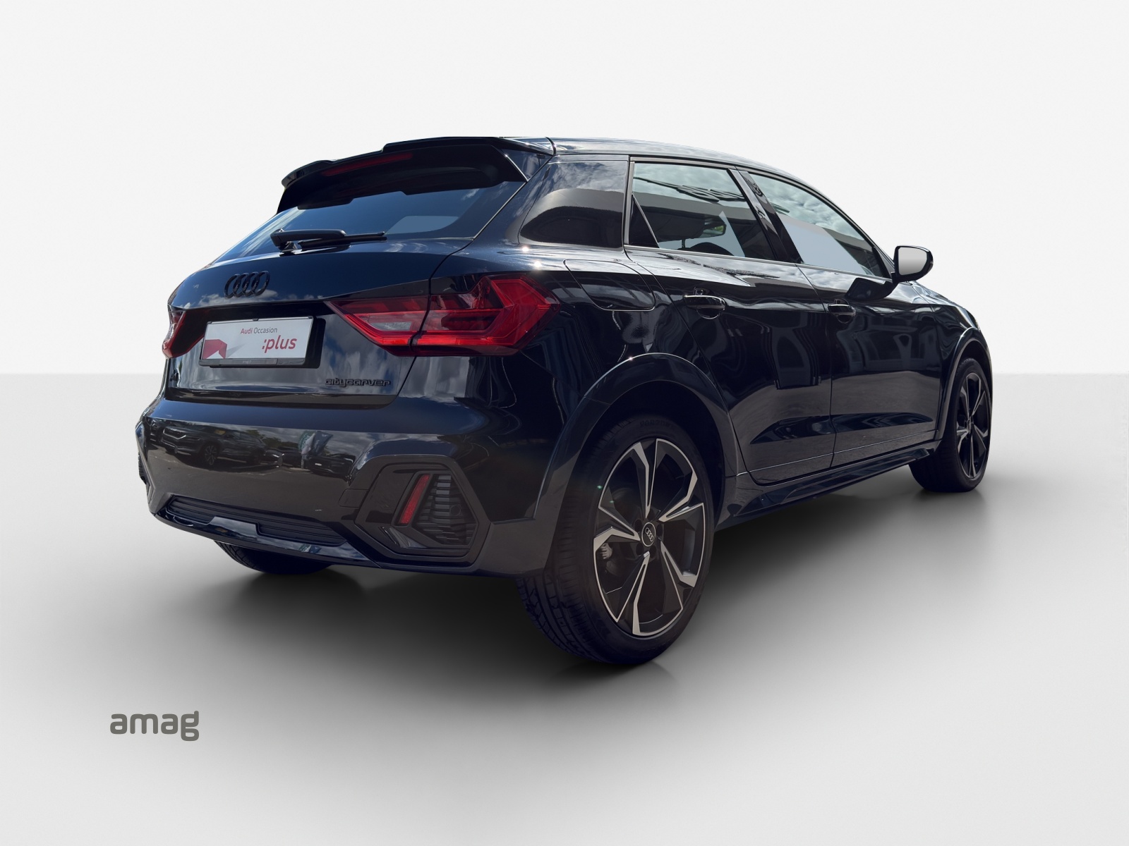AUDI A1 City Carver30 TFSI Attraction-image-4