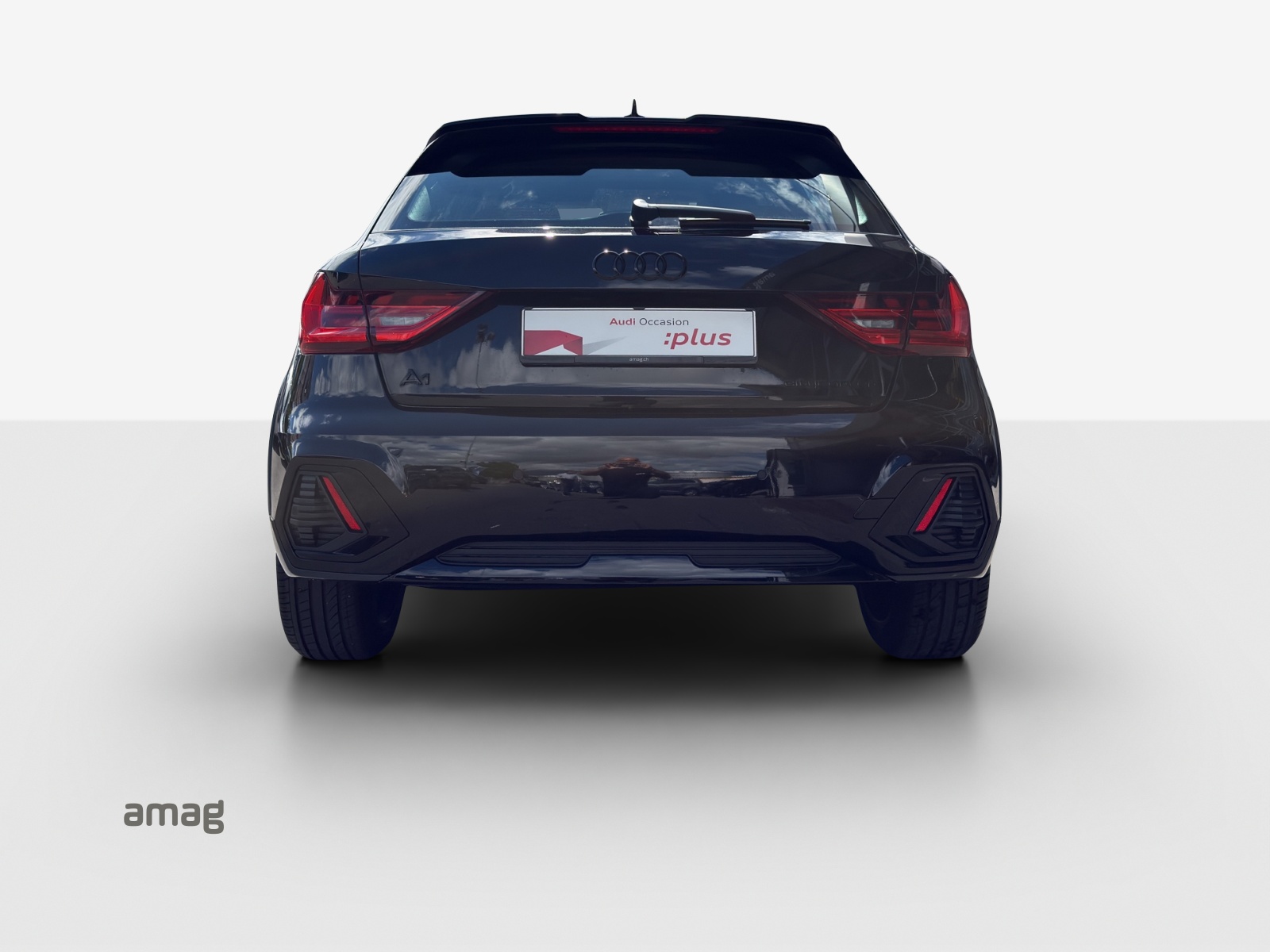 AUDI A1 City Carver30 TFSI Attraction-image-3