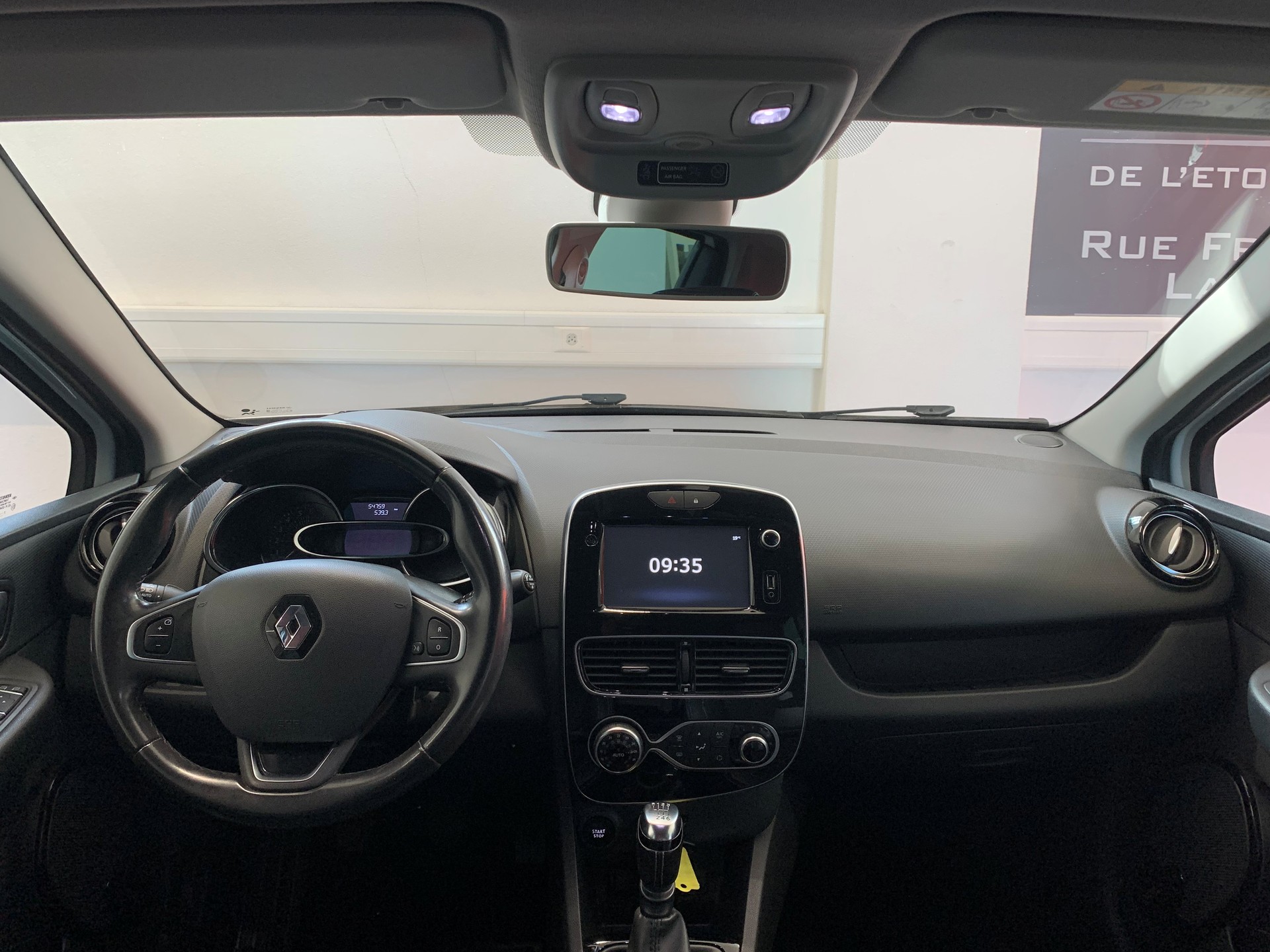 RENAULT Clio 1.2 16V T GT Line-image-10
