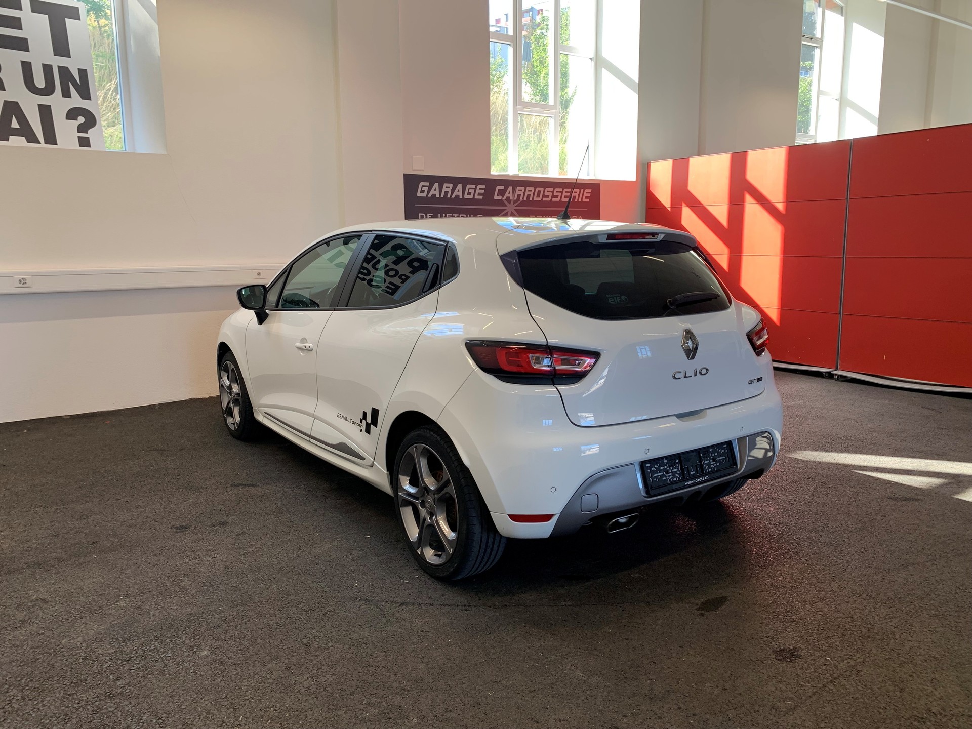 RENAULT Clio 1.2 16V T GT Line-image-7