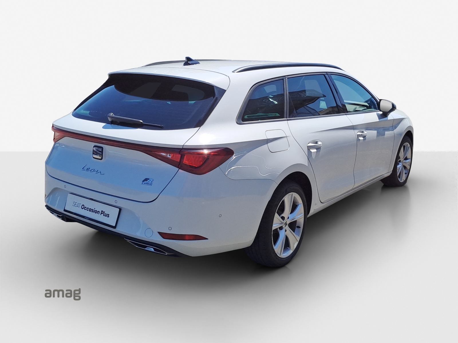 SEAT Leon ST 1.5 eHybrid pHEV DSG FR-image-5