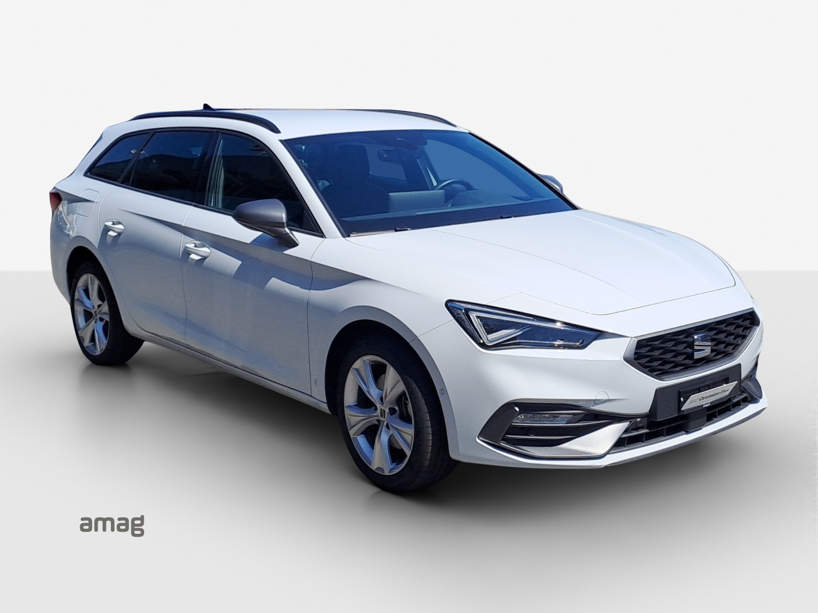 SEAT Leon ST 1.5 eHybrid pHEV DSG FR-image-6
