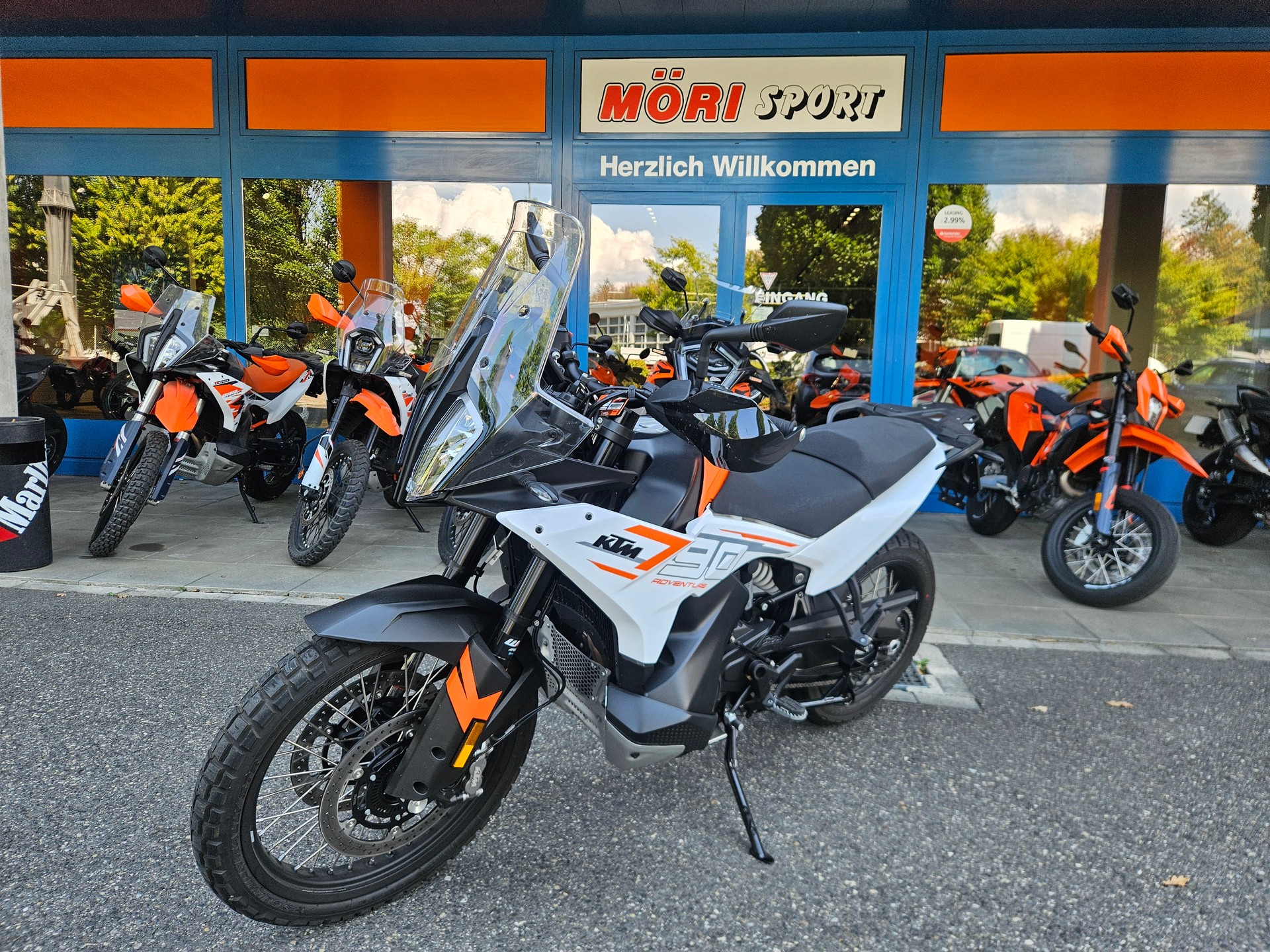 KTM 790 Adventure-showroom-element-2