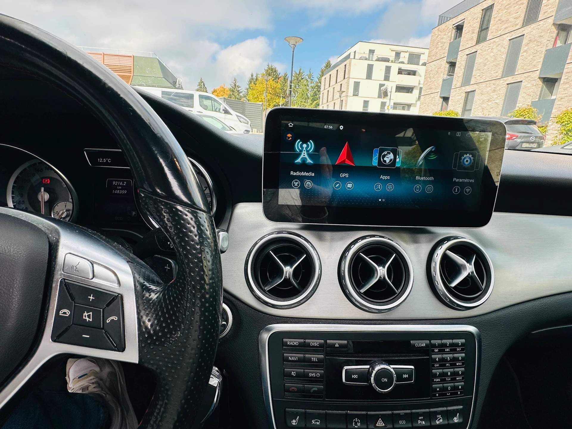 MERCEDES-BENZ GLA 250 AMG Line 4Matic 7G-DCT-image-10