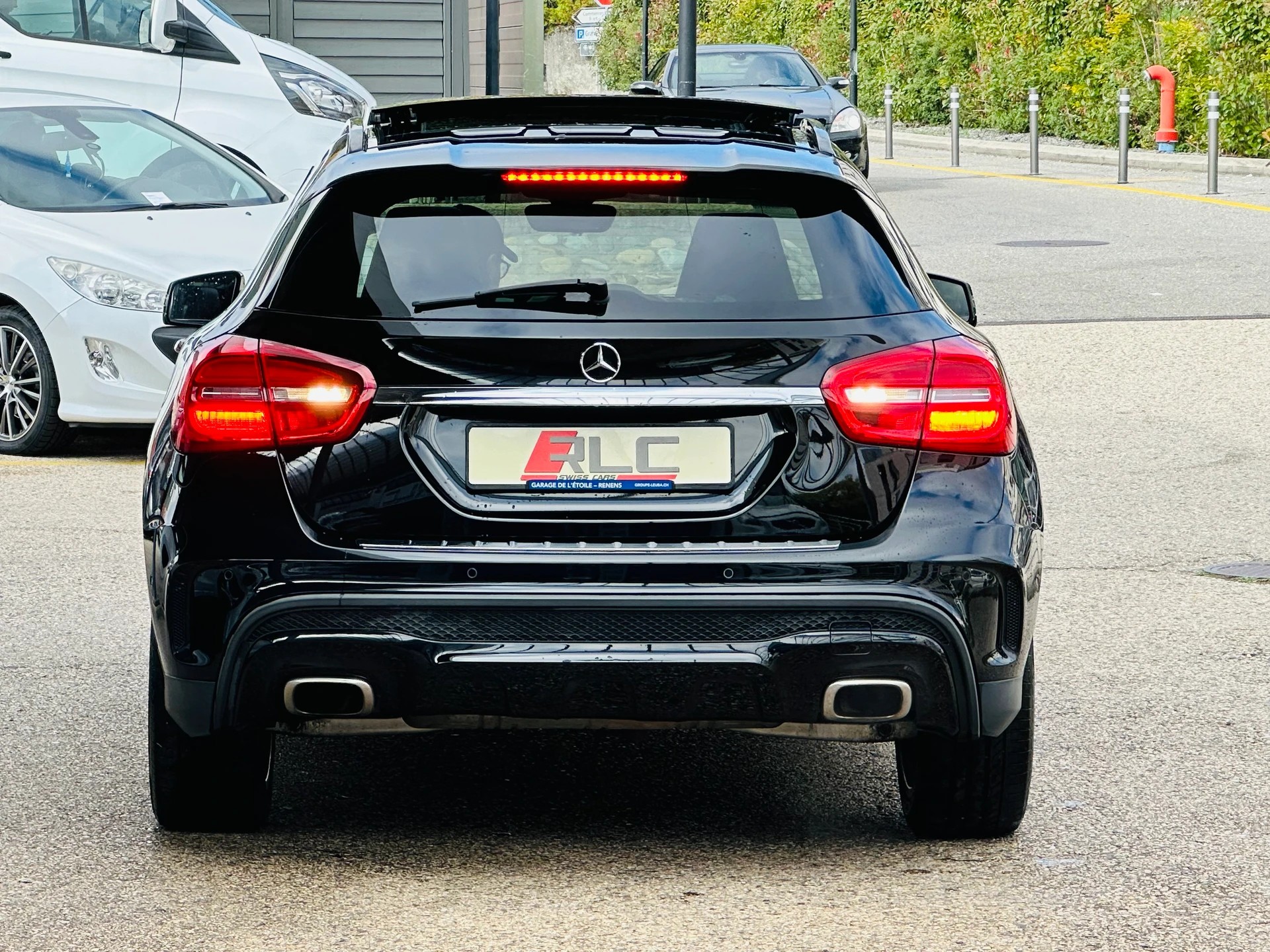 MERCEDES-BENZ GLA 250 AMG Line 4Matic 7G-DCT-image-5