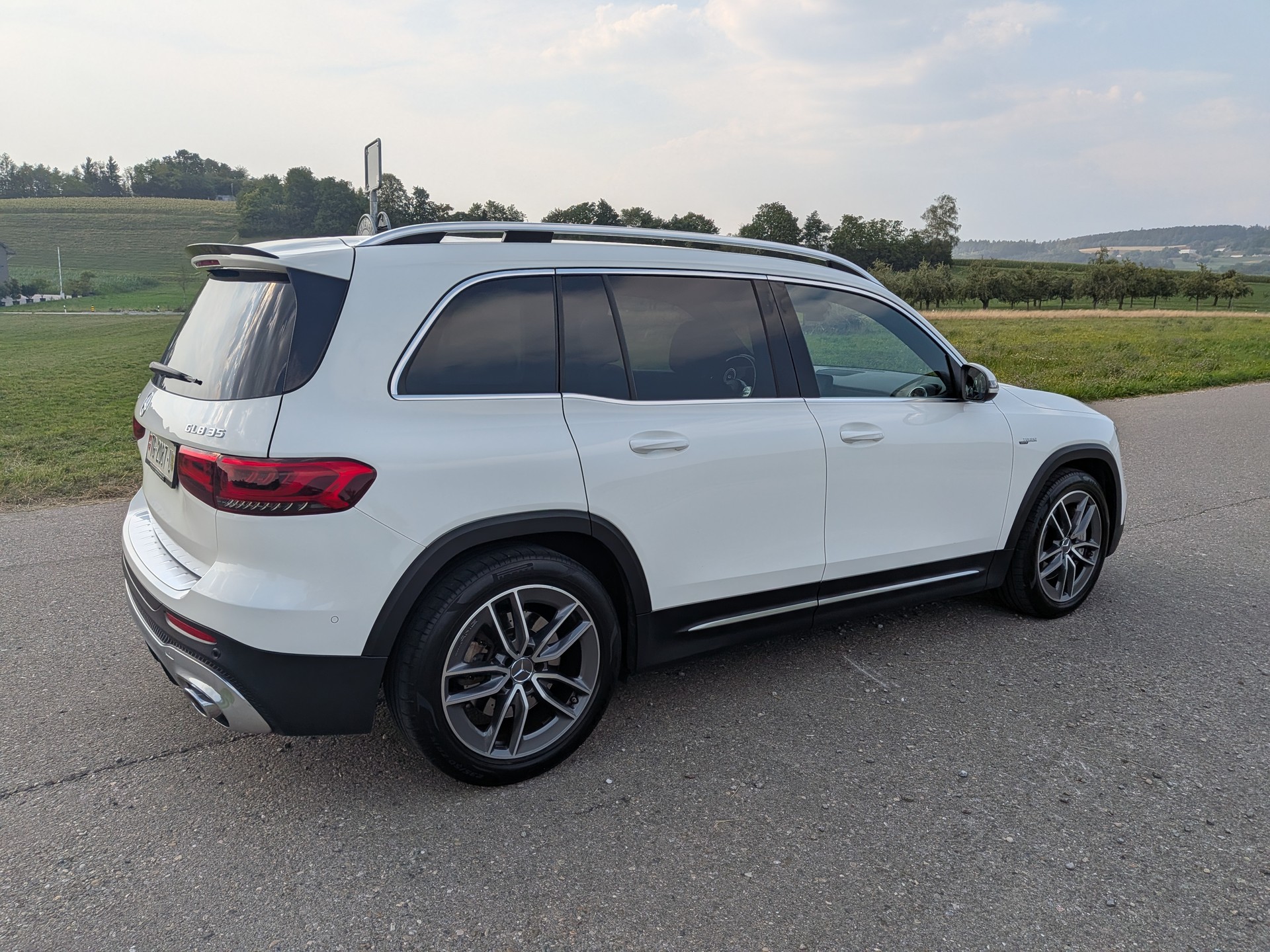 MERCEDES-BENZ GLB 35 AMG 4Matic 8G-Tronic-image-8