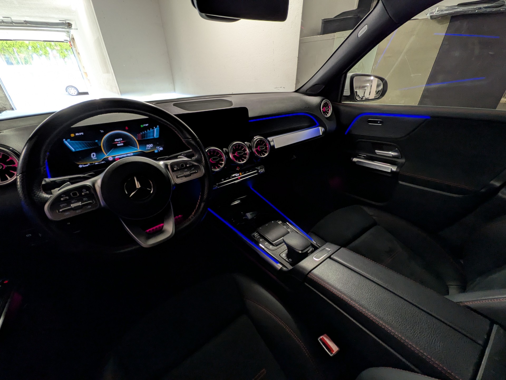 MERCEDES-BENZ GLB 35 AMG 4Matic 8G-Tronic-image-20