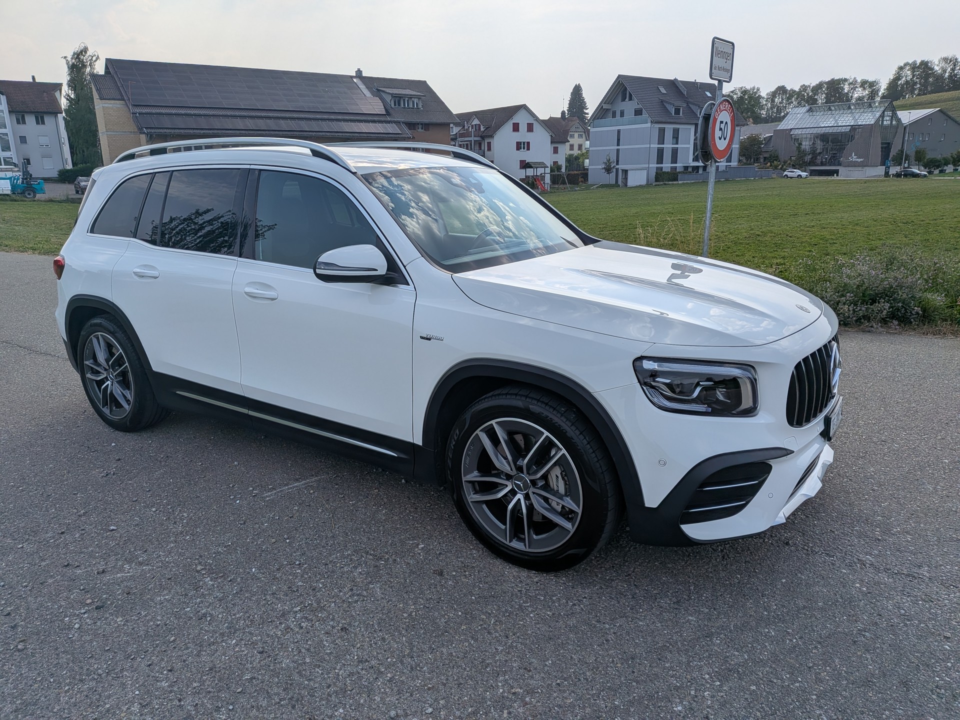 MERCEDES-BENZ GLB 35 AMG 4Matic 8G-Tronic-image-7