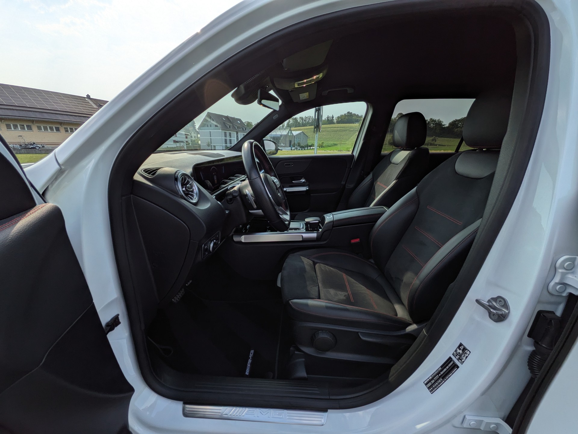 MERCEDES-BENZ GLB 35 AMG 4Matic 8G-Tronic-image-12