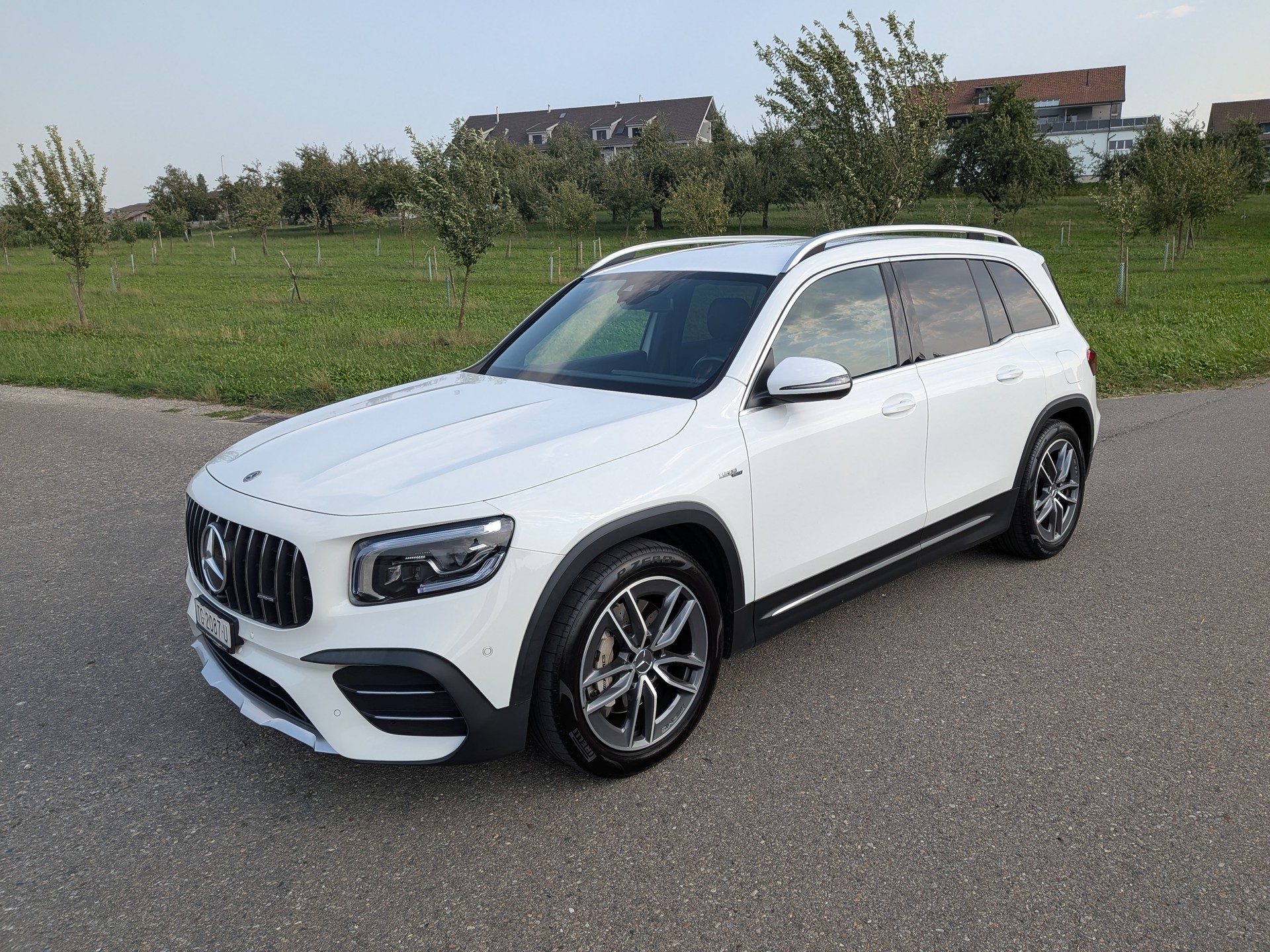 MERCEDES-BENZ GLB 35 AMG 4Matic 8G-Tronic-image-0