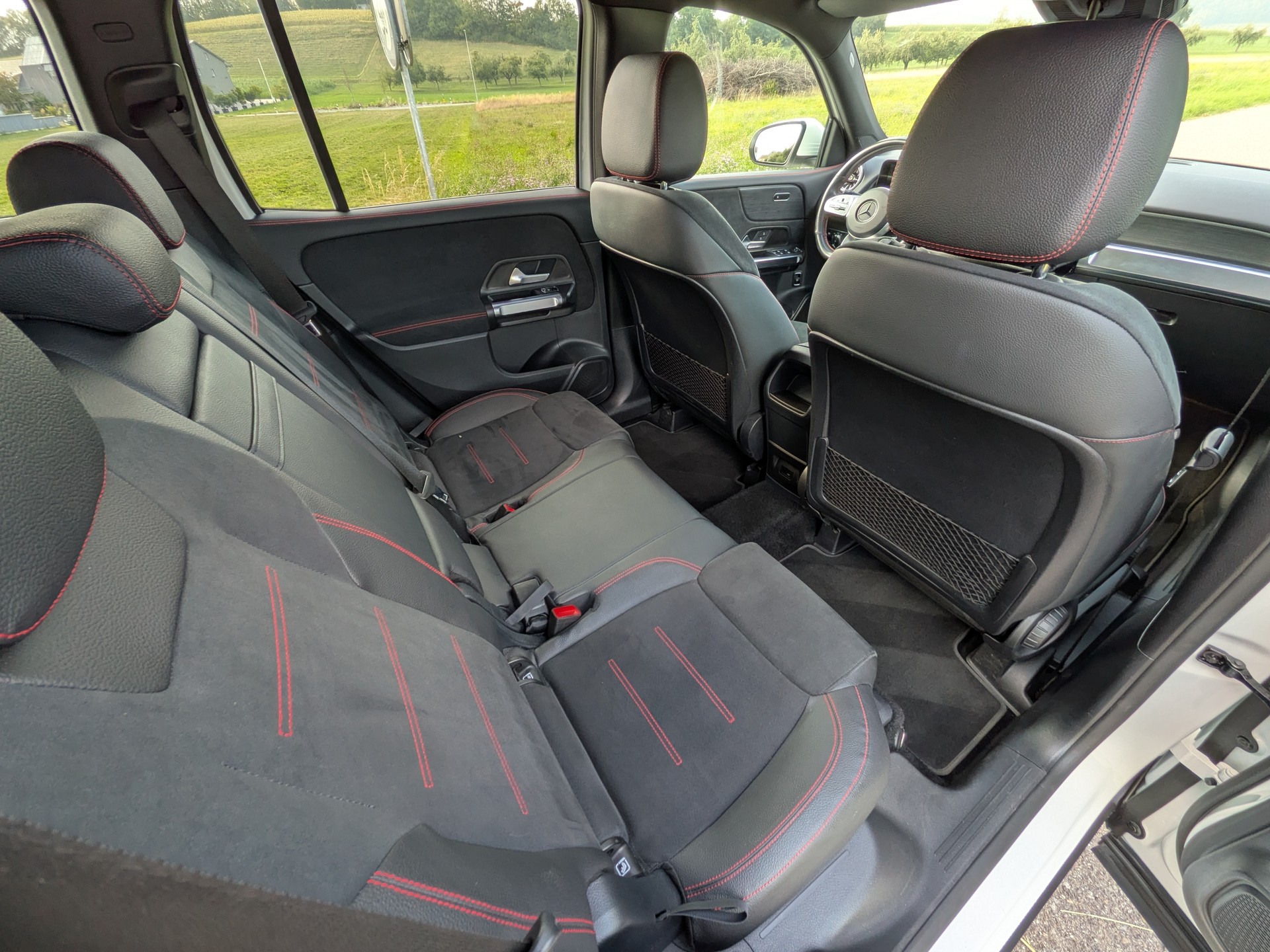 MERCEDES-BENZ GLB 35 AMG 4Matic 8G-Tronic-image-16