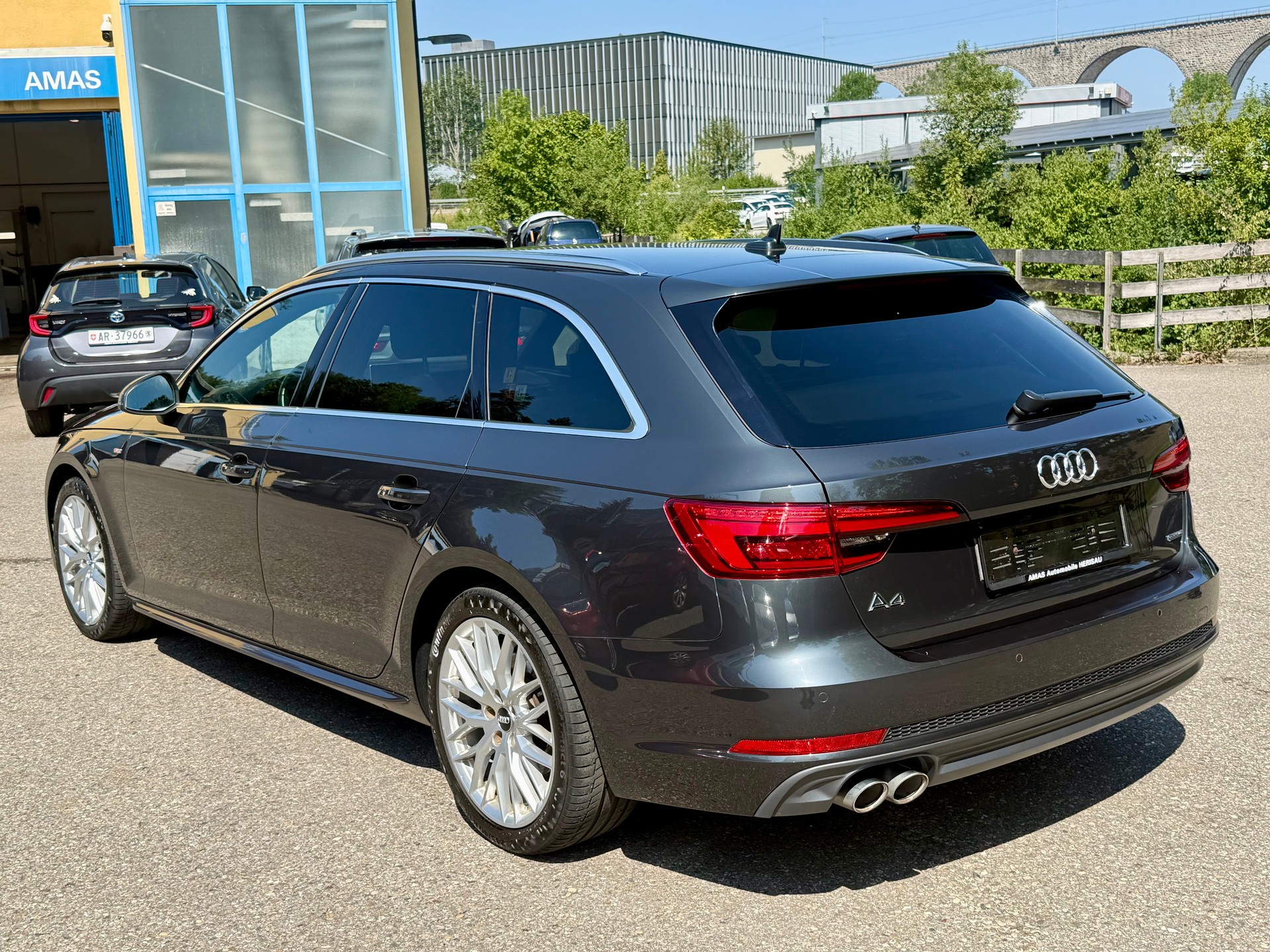 AUDI A4 Avant 2.0 TDI Sport quattro S-tronic-image-3